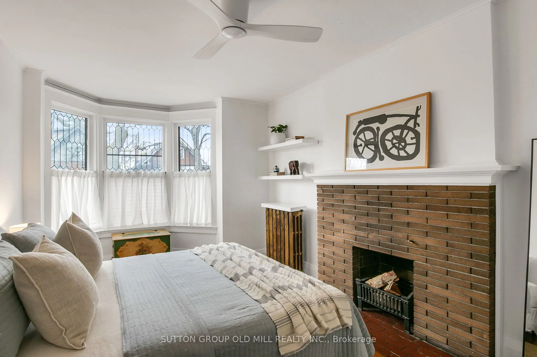 1 Algonquin Avenue