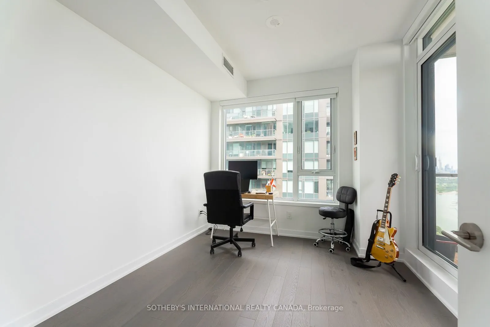 1928 Lake Shore Boulevard W #3906