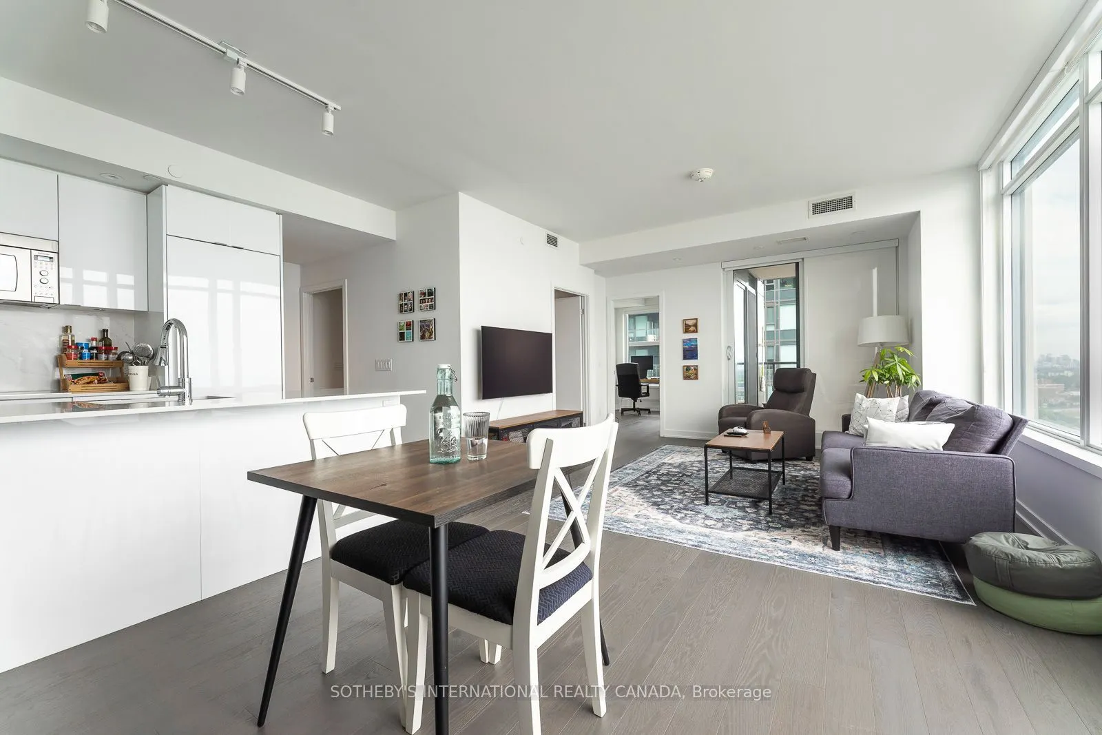 1928 Lake Shore Boulevard W #3906