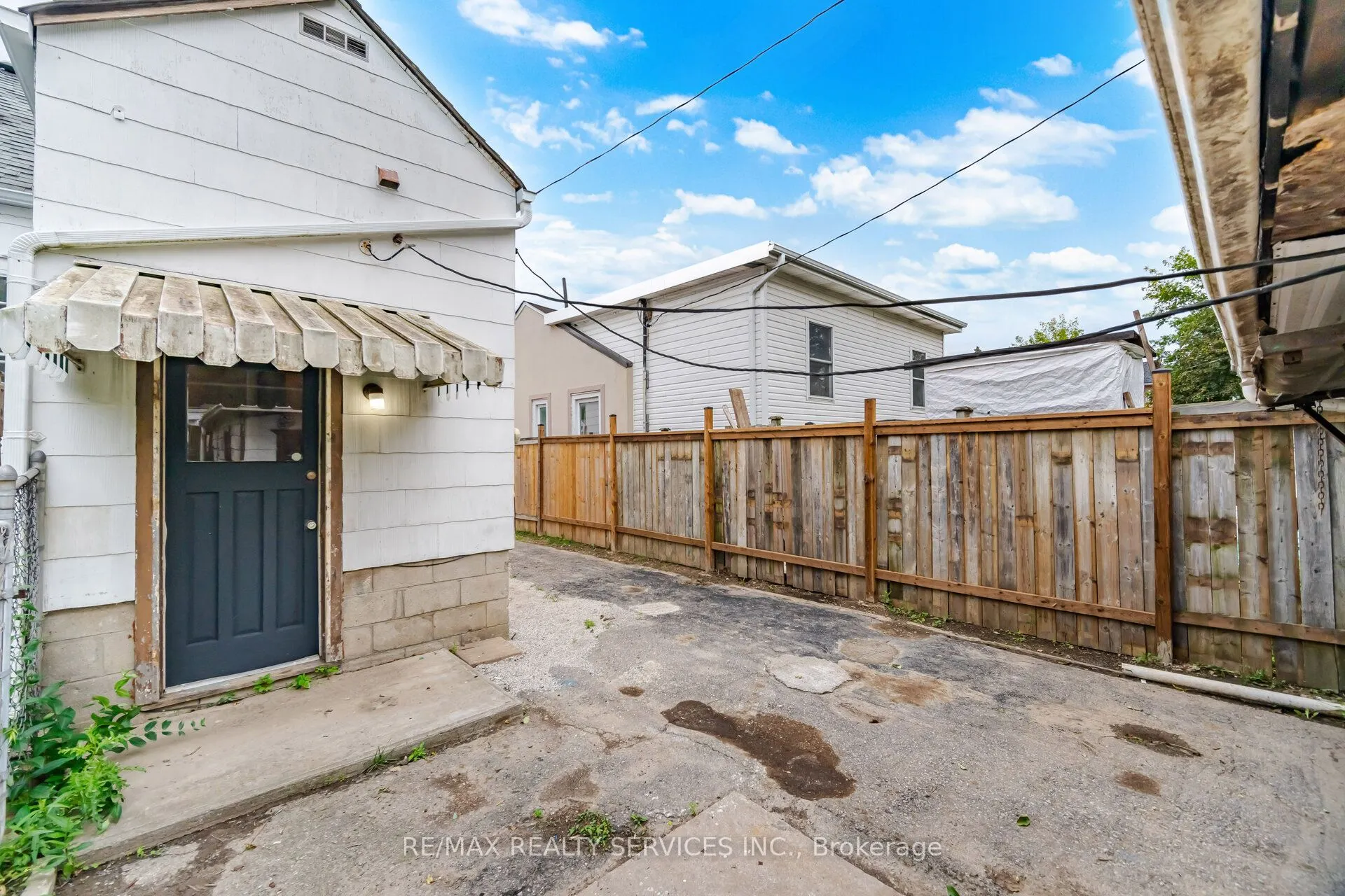 3051 Churchill Avenue
