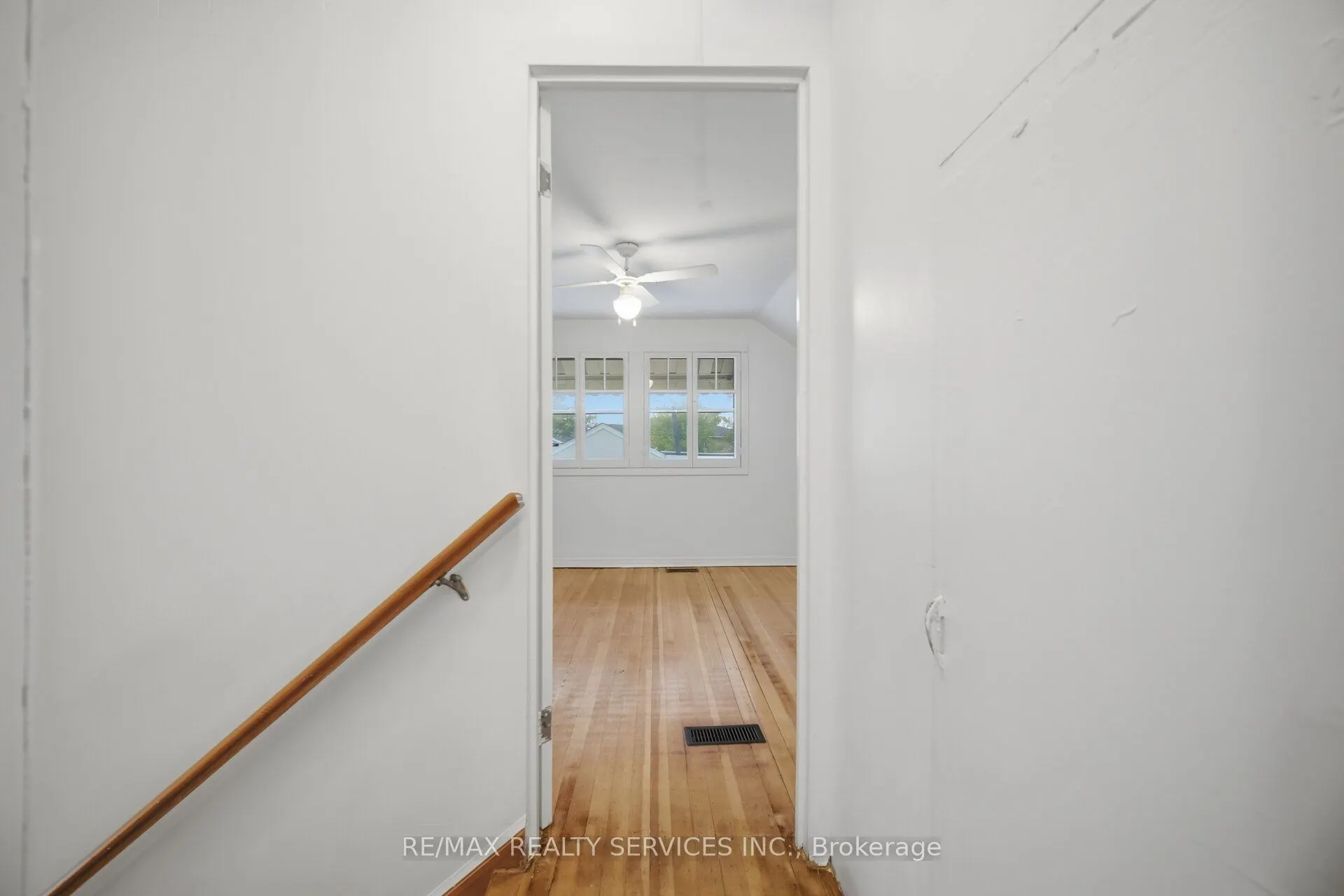3051 Churchill Avenue