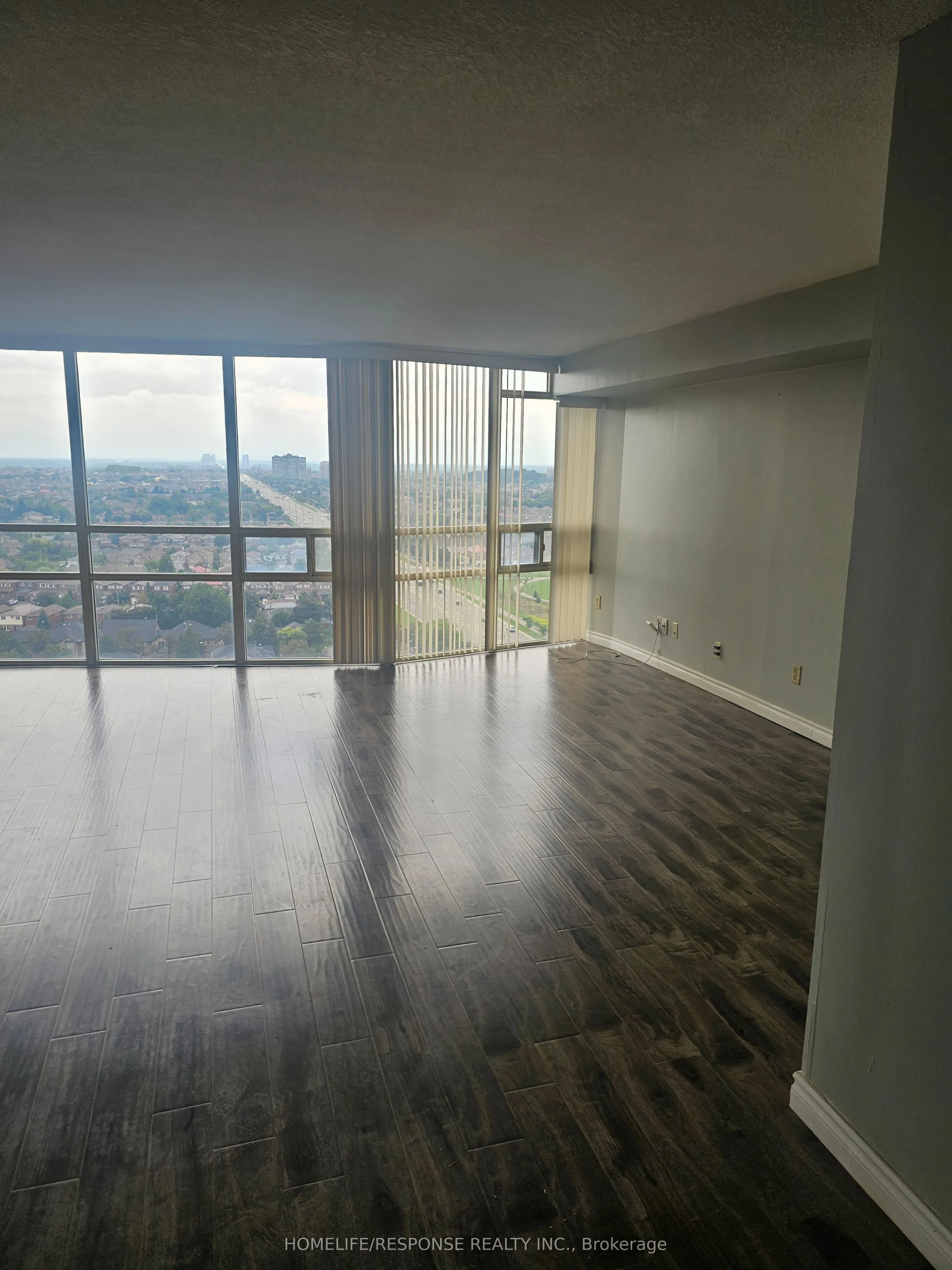50 EGLINTON Avenue W #2010
