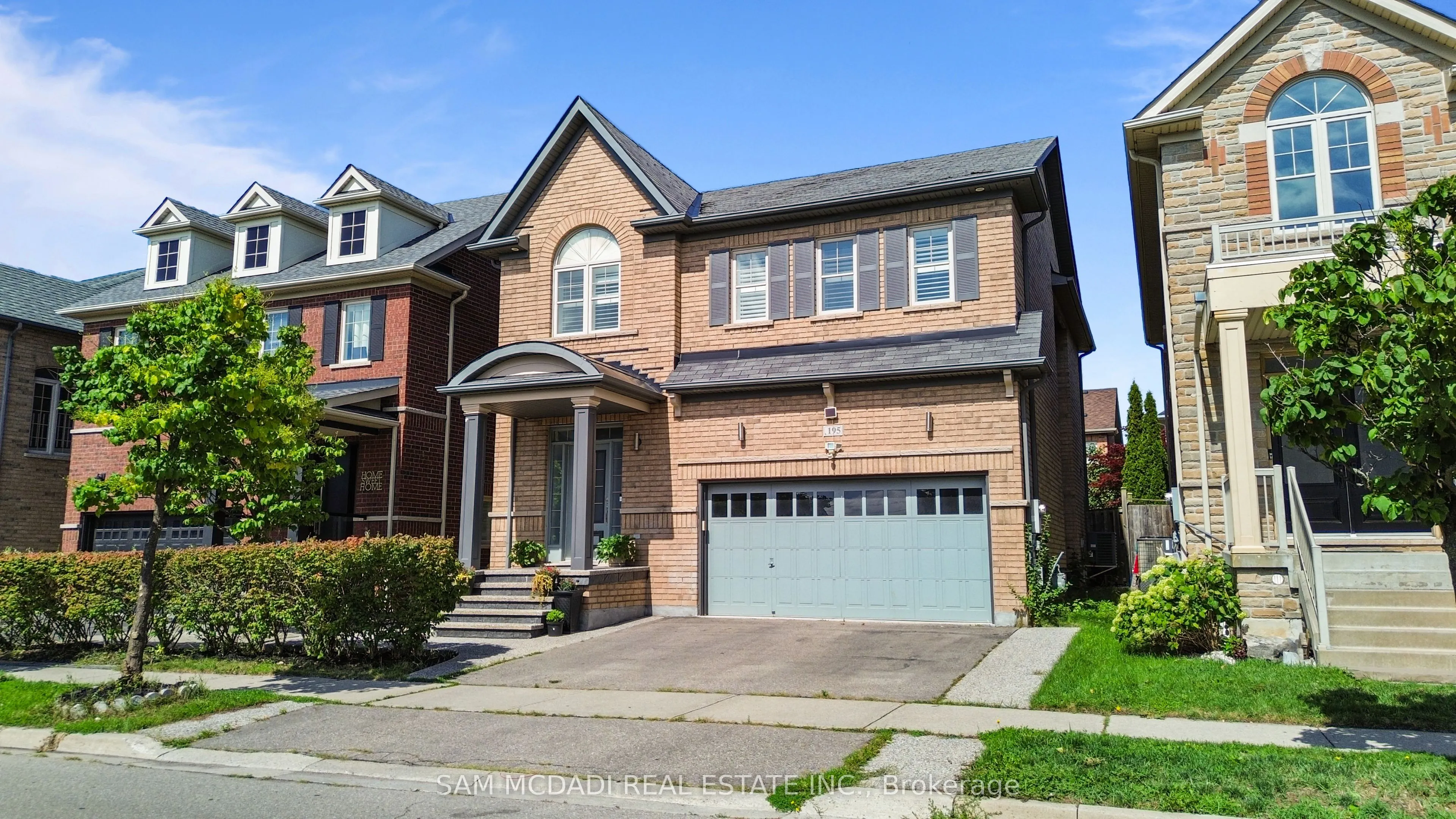 195 Holmes Crescent