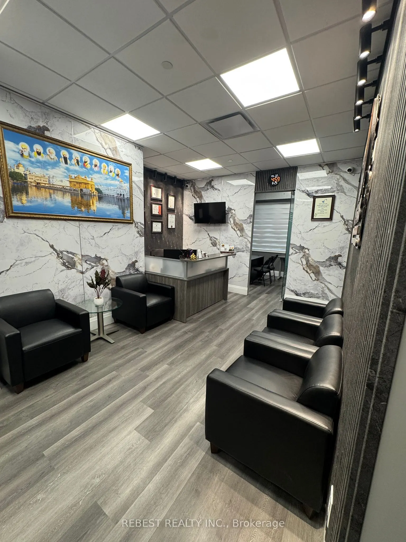 5 Brisdale Drive #206