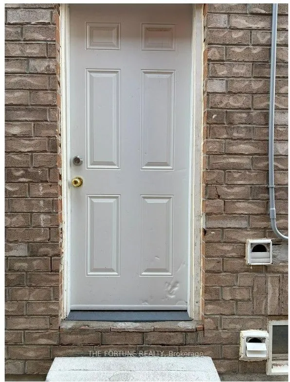 18 Saint Eugene Street