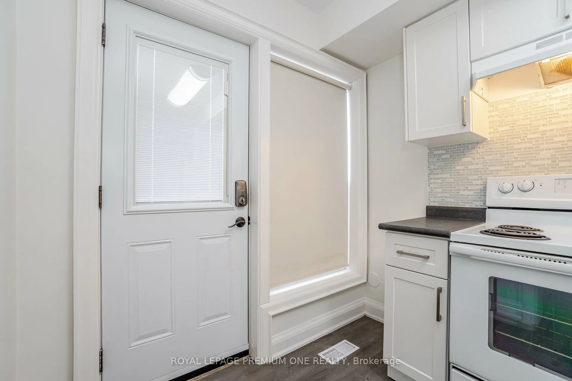 49 Gulfstream Road E