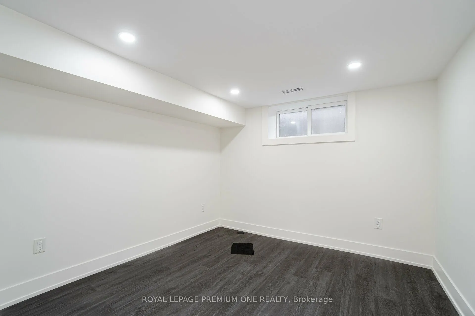 49 Gulfstream Road E