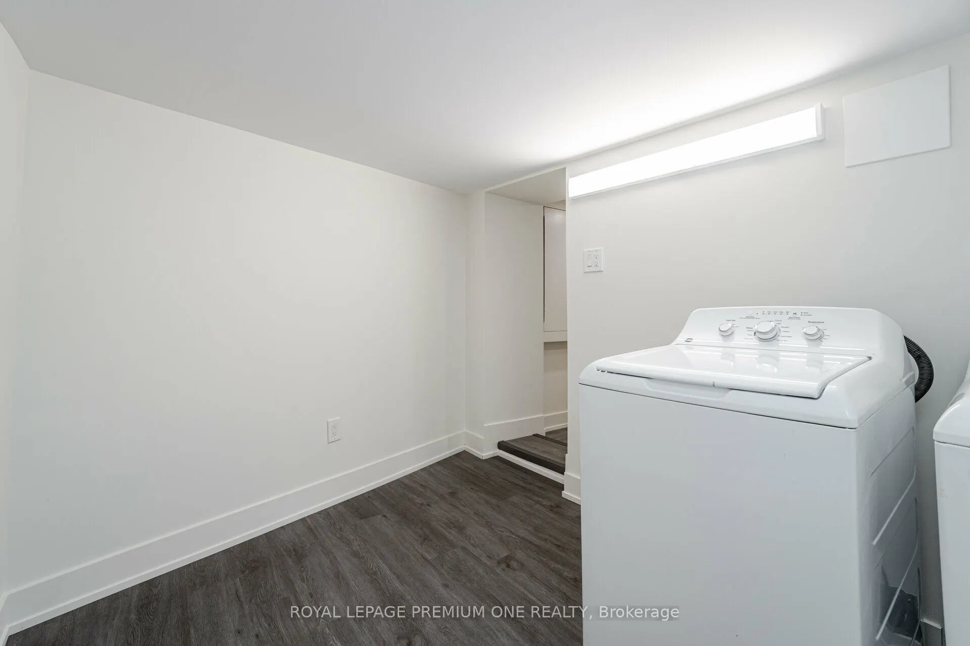 49 Gulfstream Road E