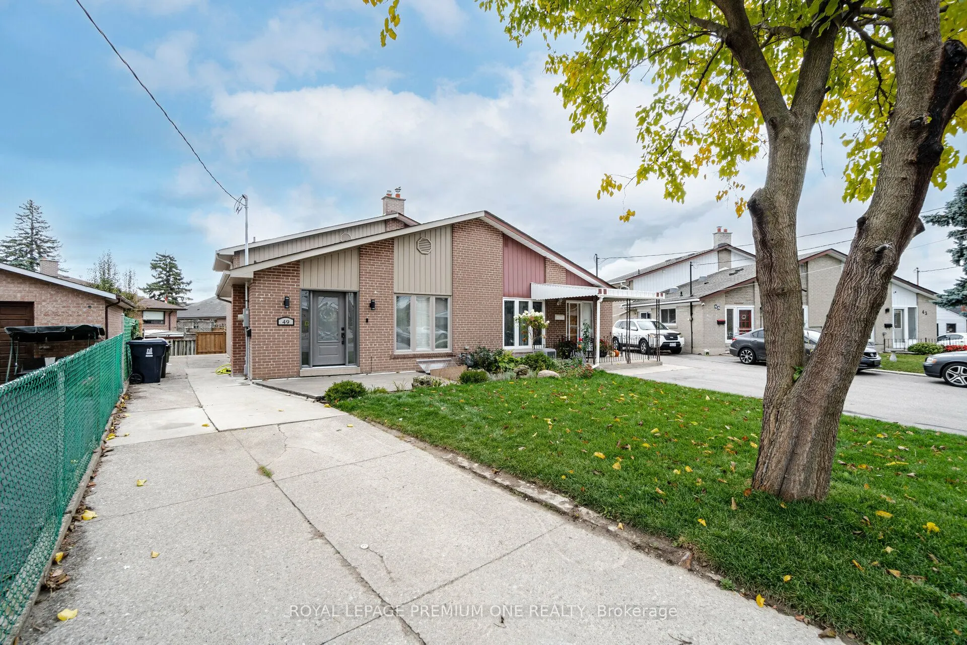 49 Gulfstream Road E