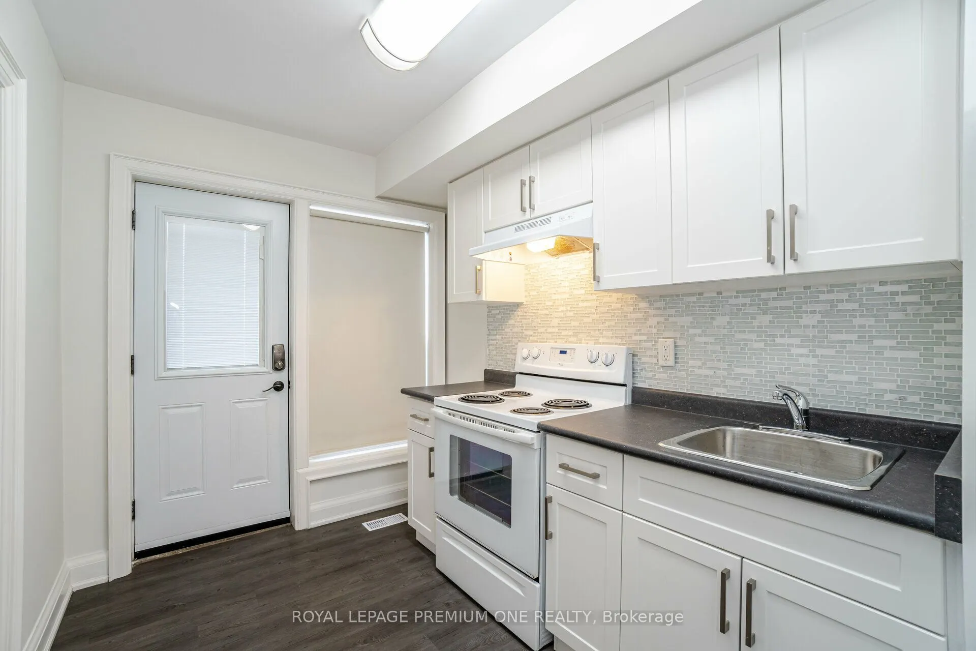 49 Gulfstream Road E