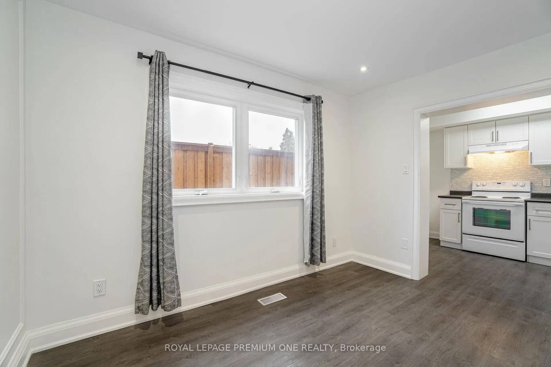 49 Gulfstream Road E