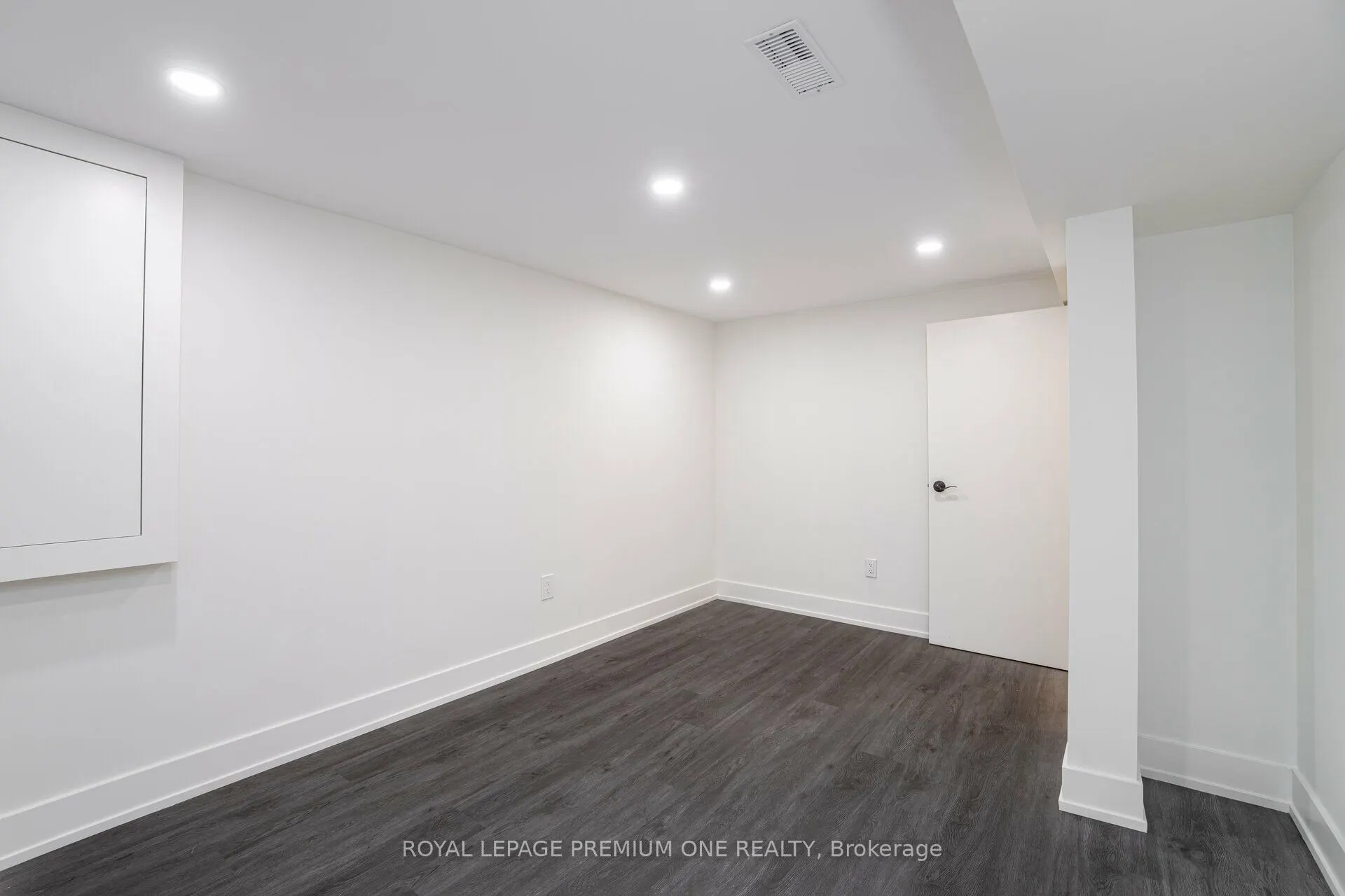 49 Gulfstream Road E