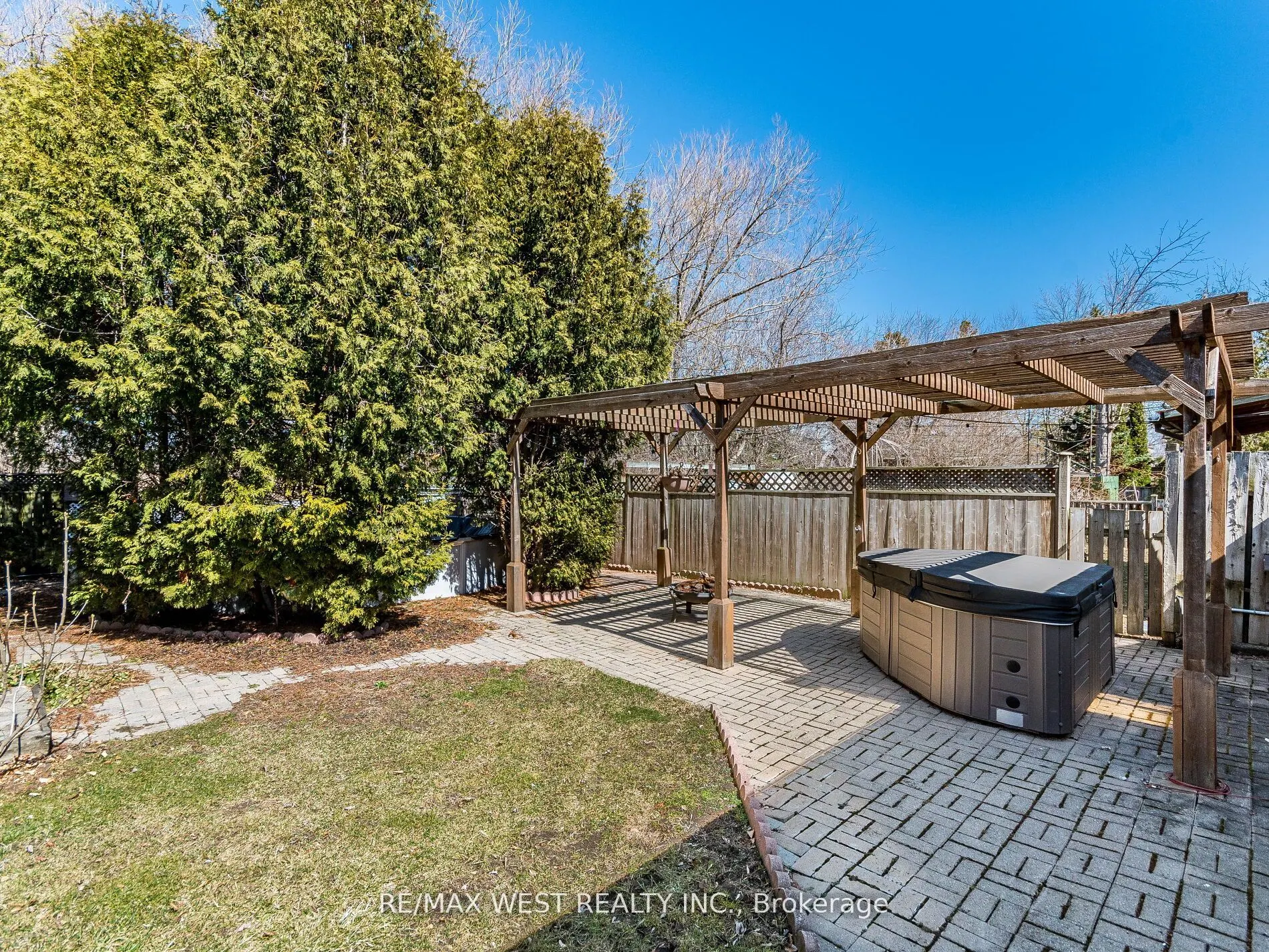 76 Laburnham Avenue