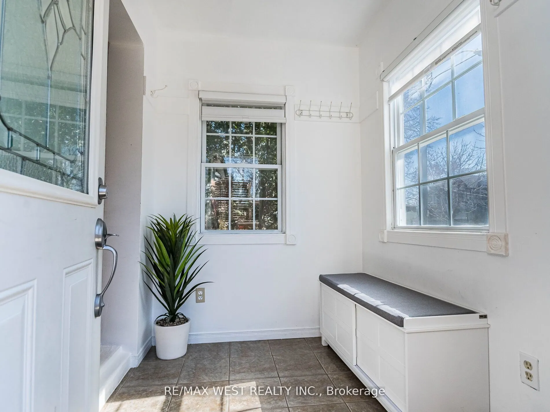 76 Laburnham Avenue