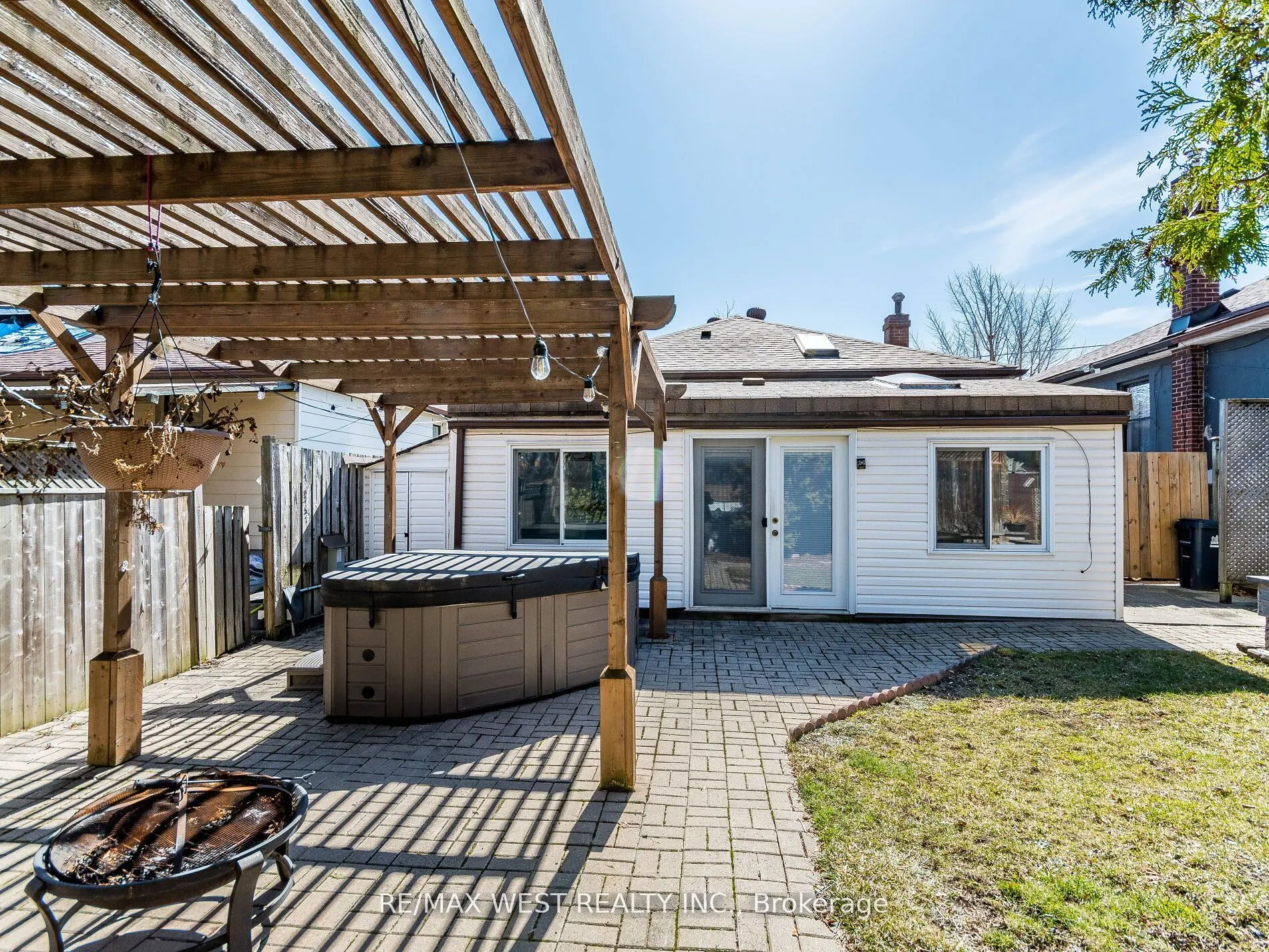 76 Laburnham Avenue