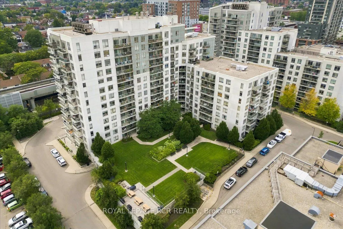 812 Lansdowne Avenue #908