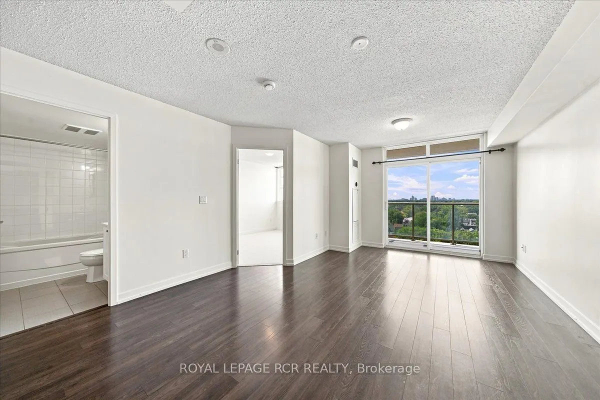 812 Lansdowne Avenue #908