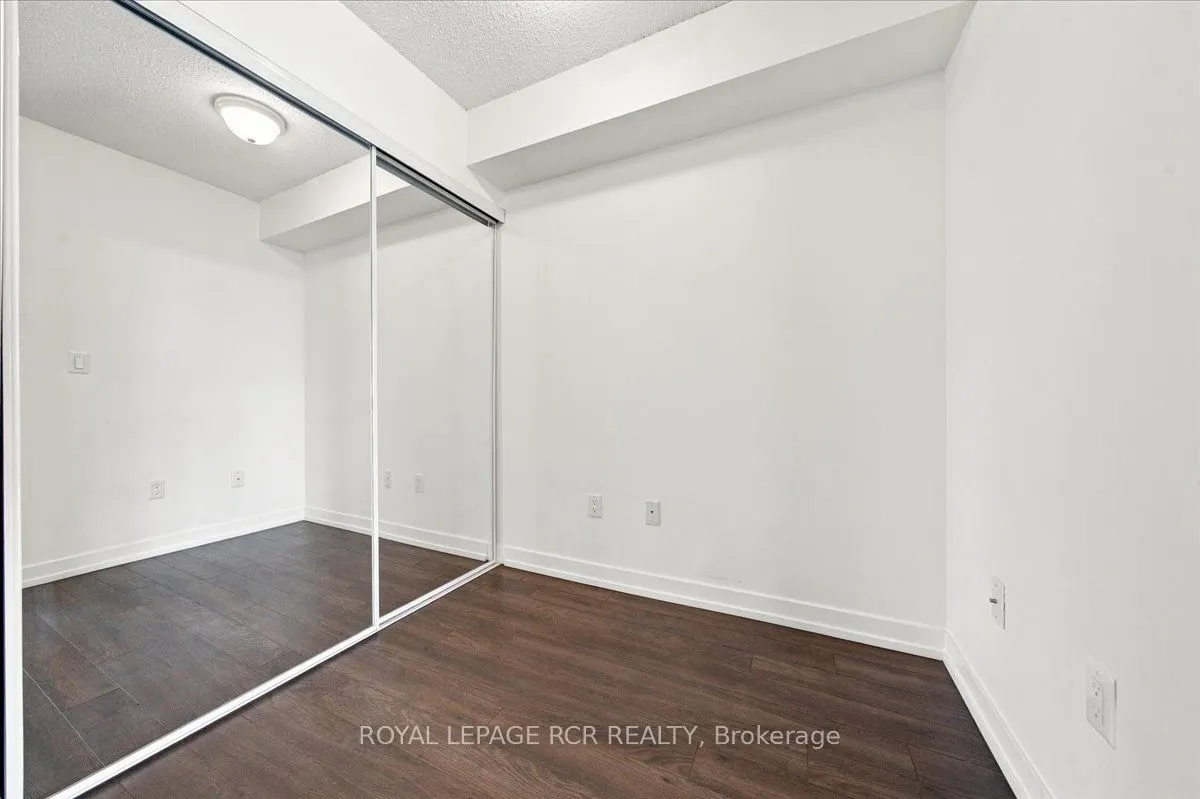 812 Lansdowne Avenue #908