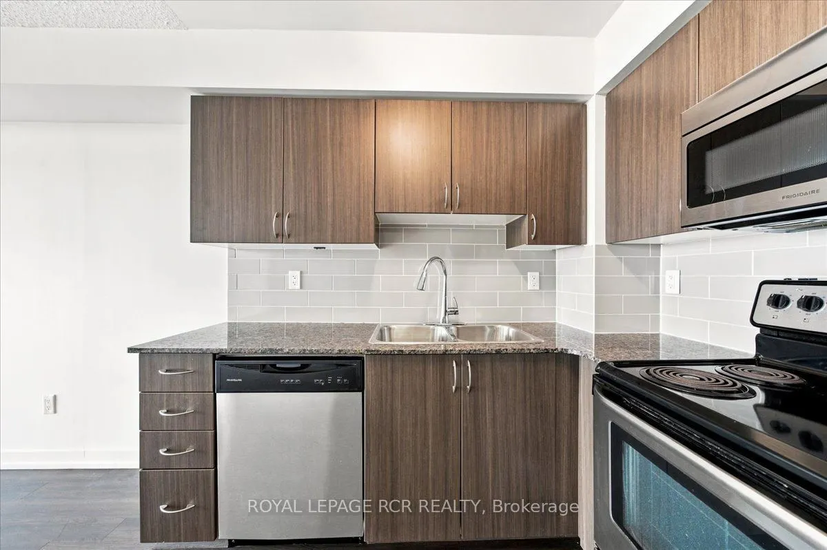 812 Lansdowne Avenue #908