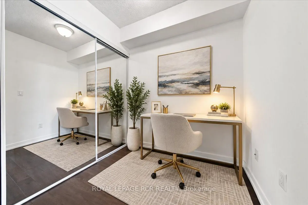 812 Lansdowne Avenue #908