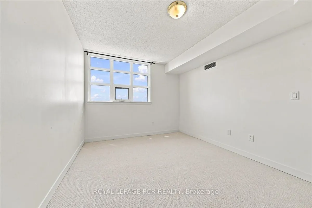 812 Lansdowne Avenue #908