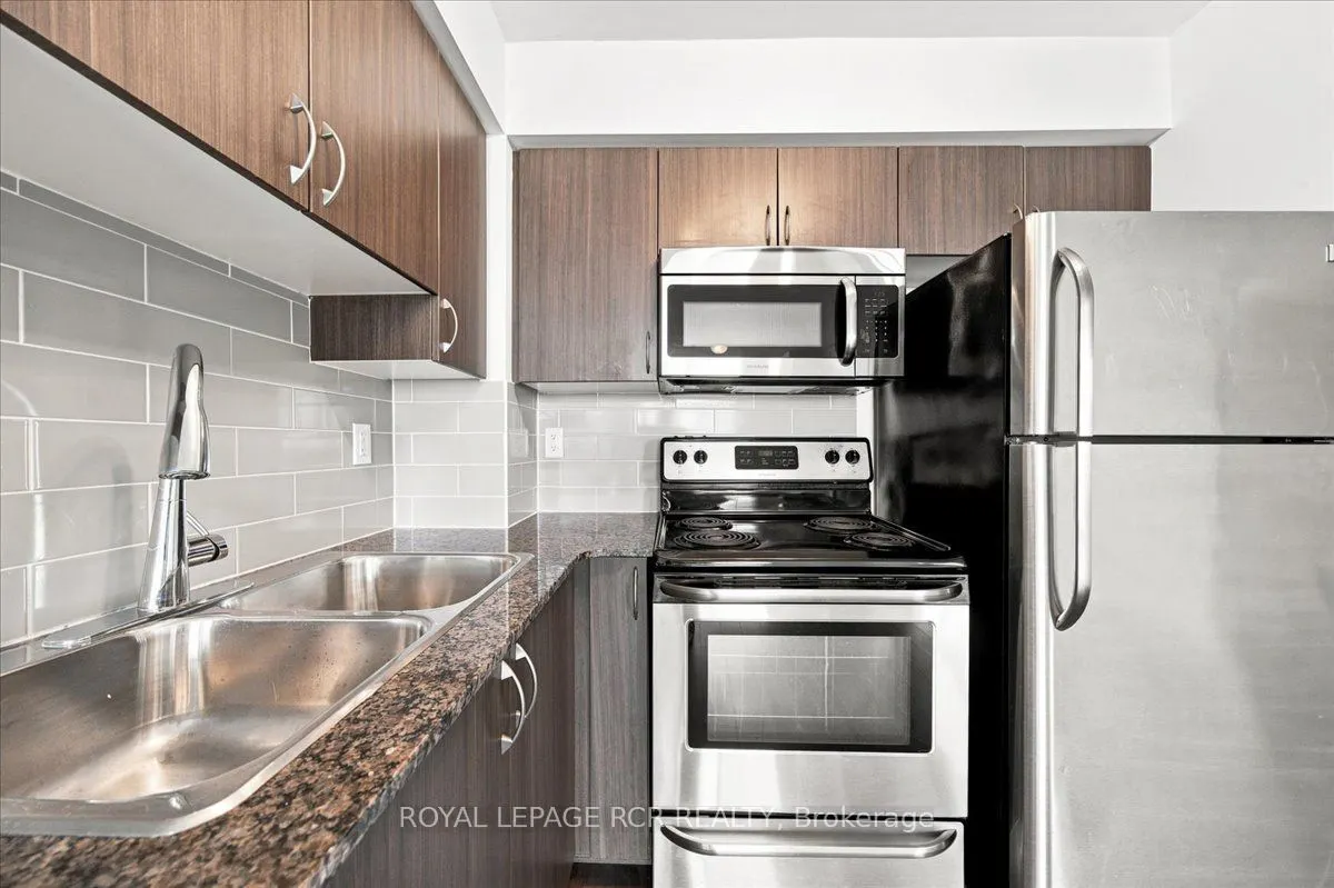812 Lansdowne Avenue #908