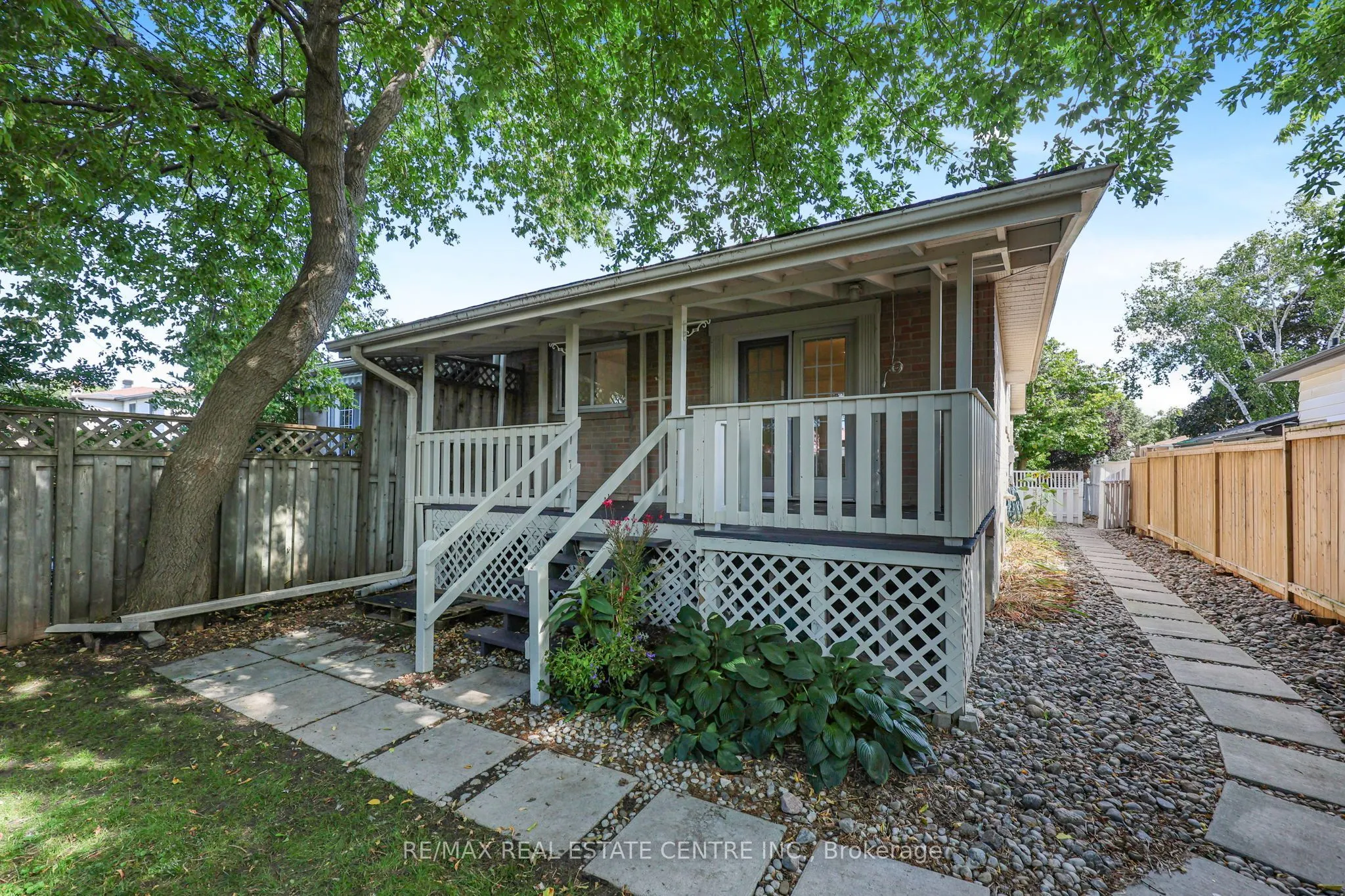 175 Burbank Crescent
