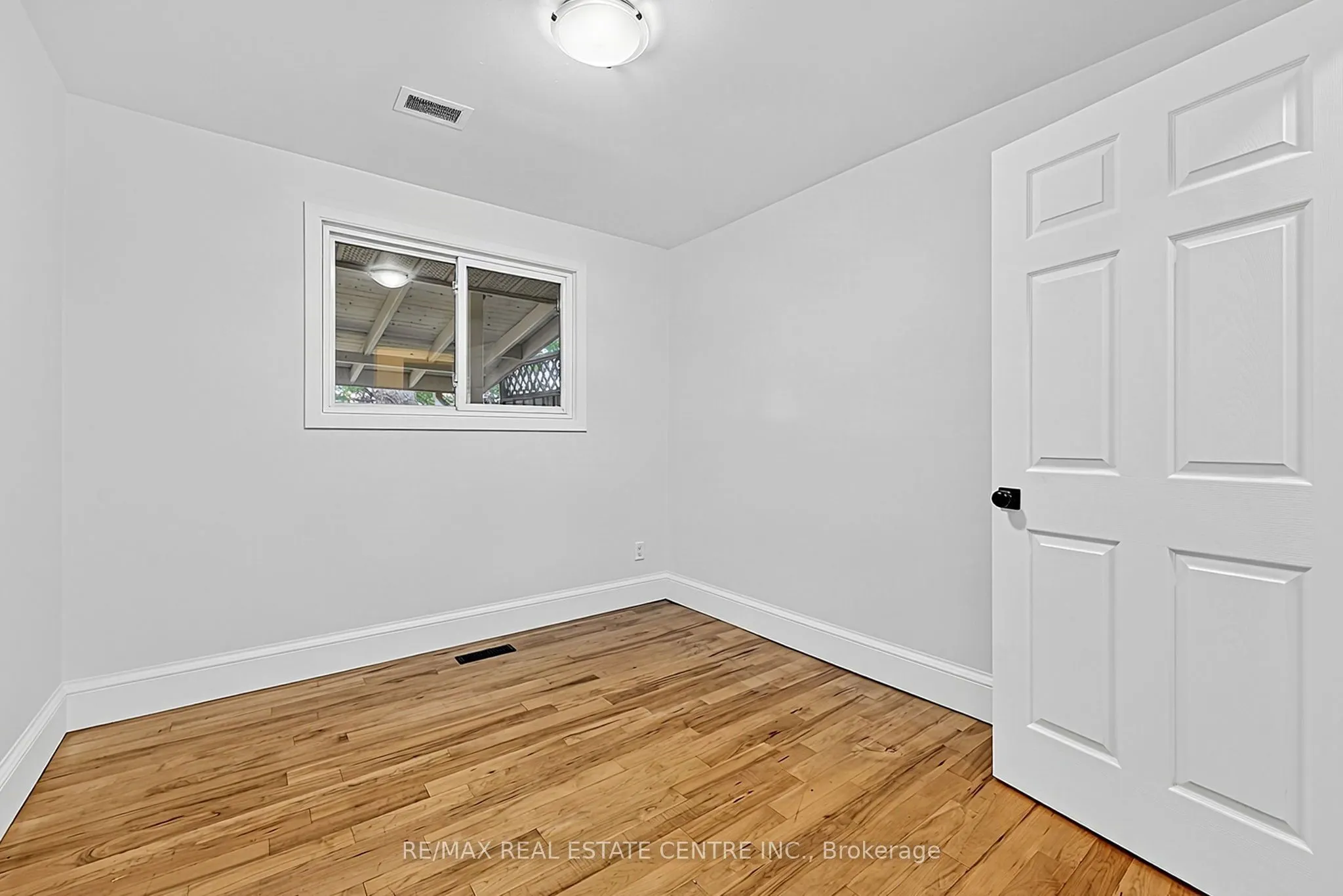 175 Burbank Crescent