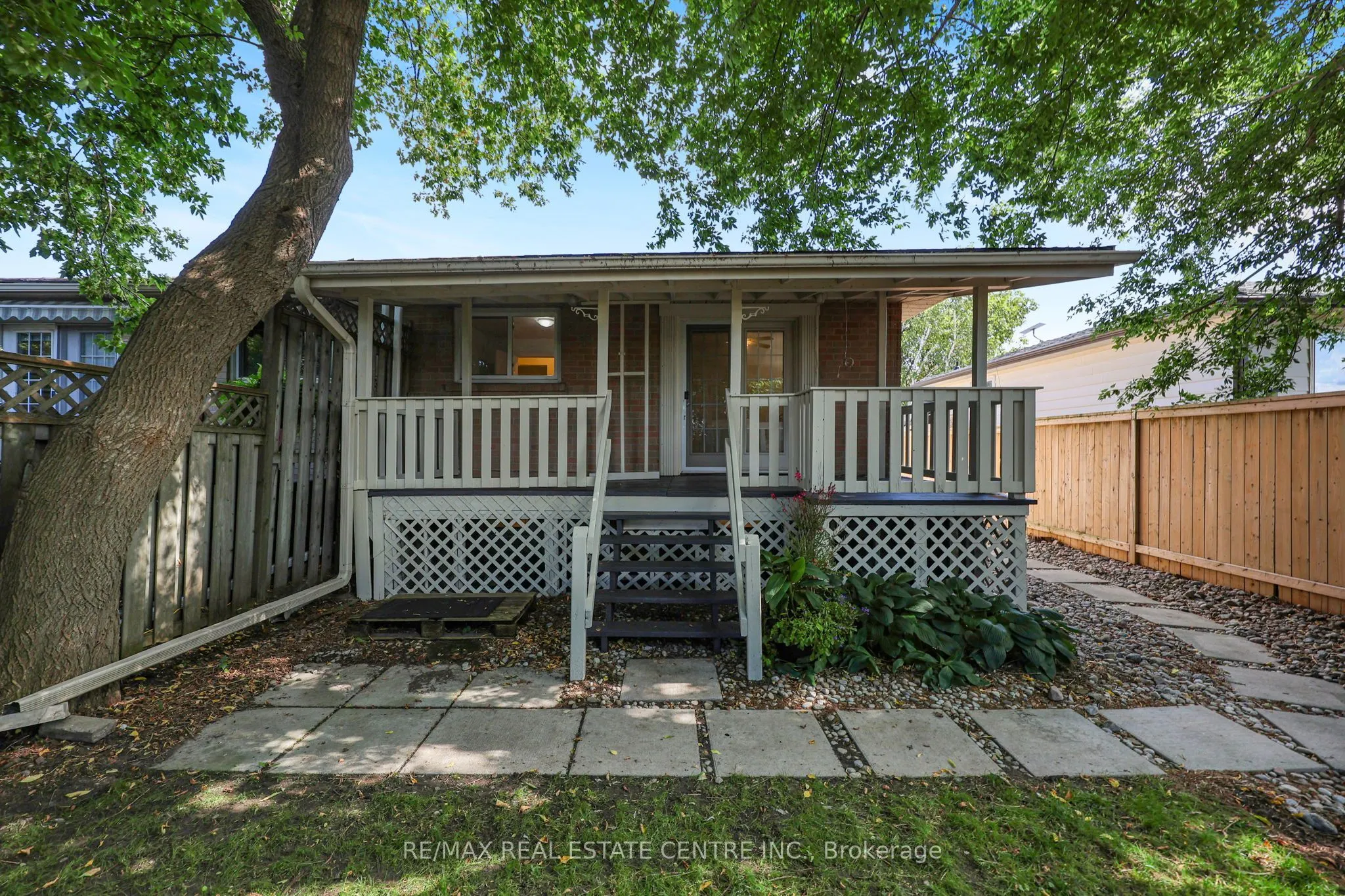 175 Burbank Crescent