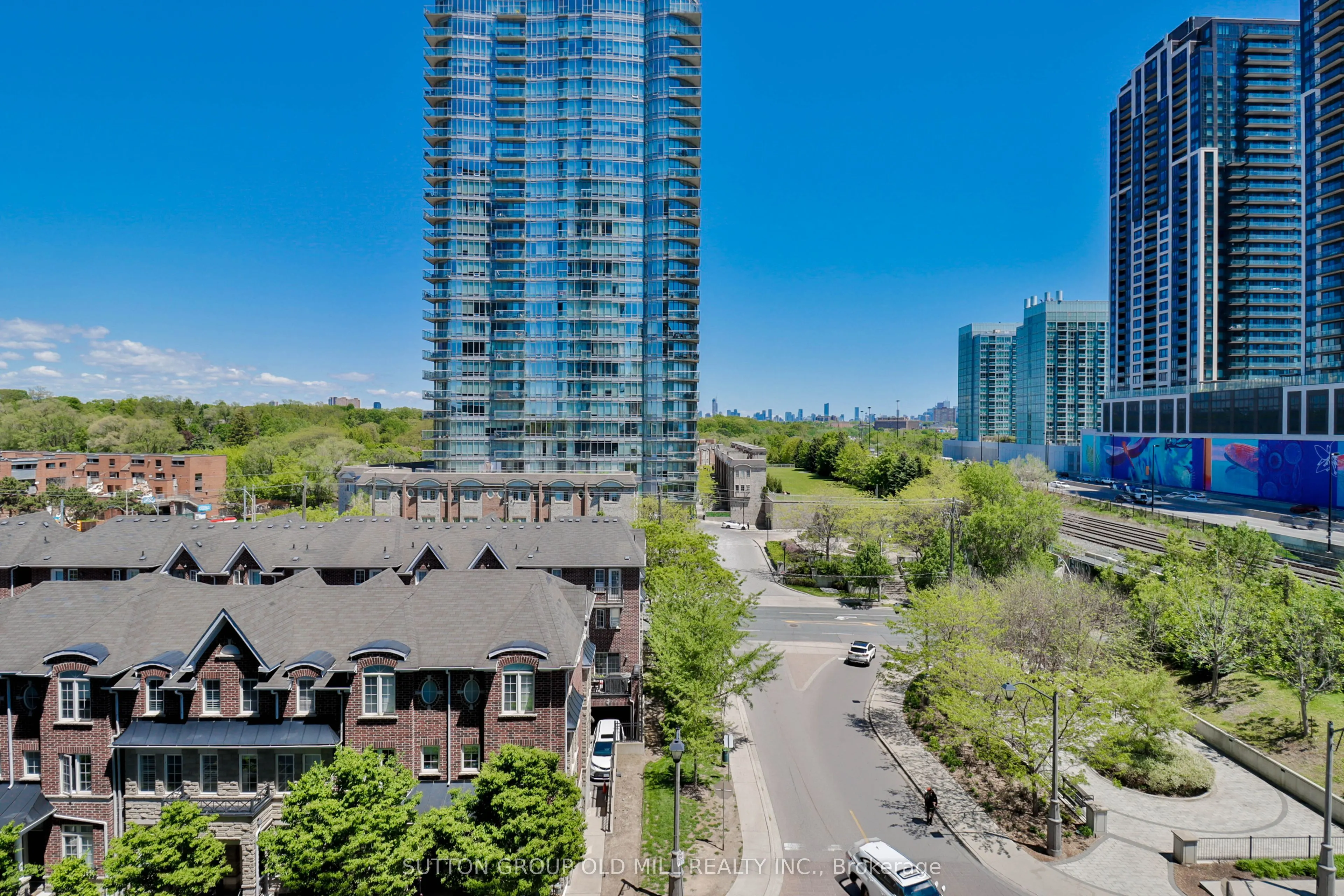 103 The Queensway #602