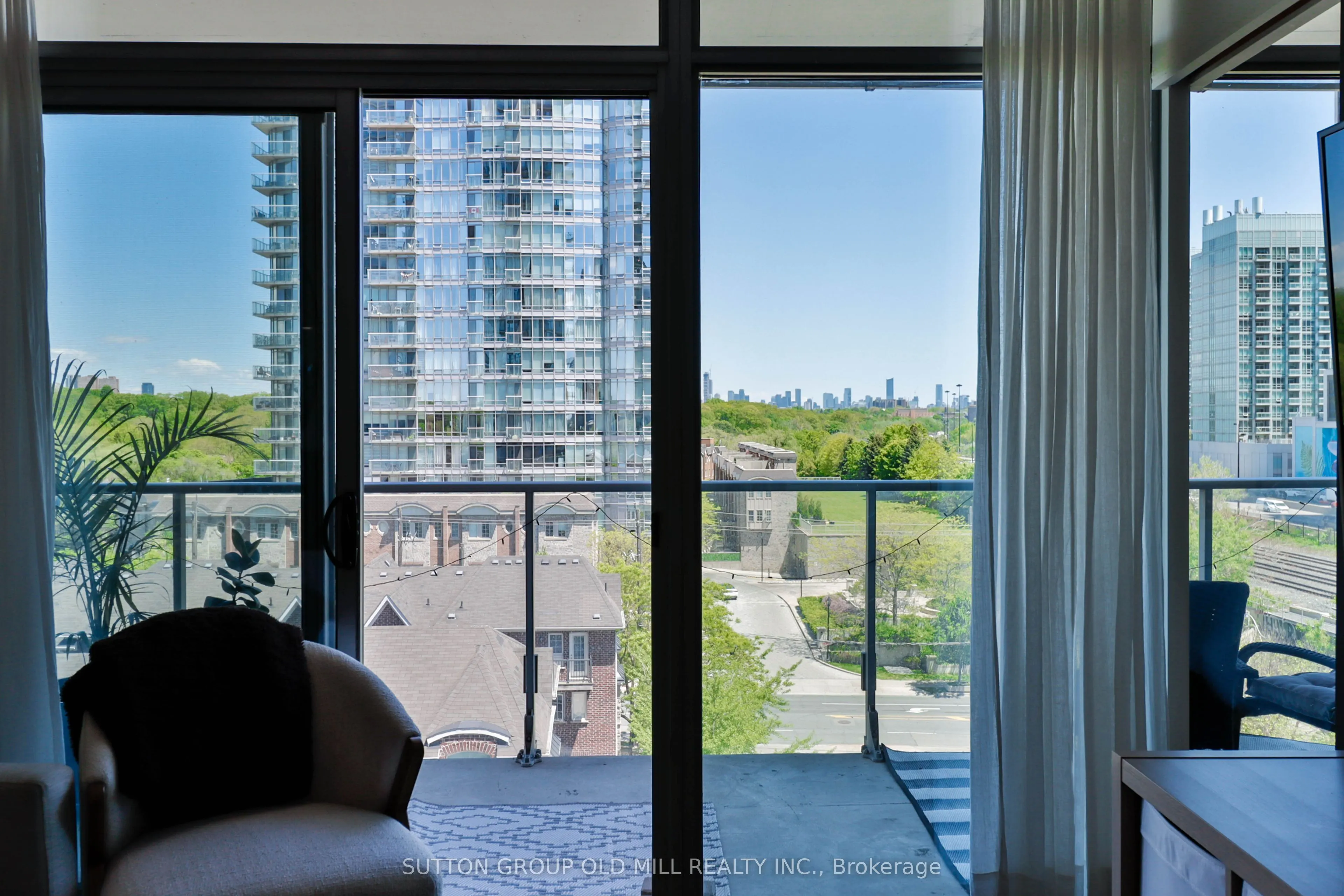 103 The Queensway #602