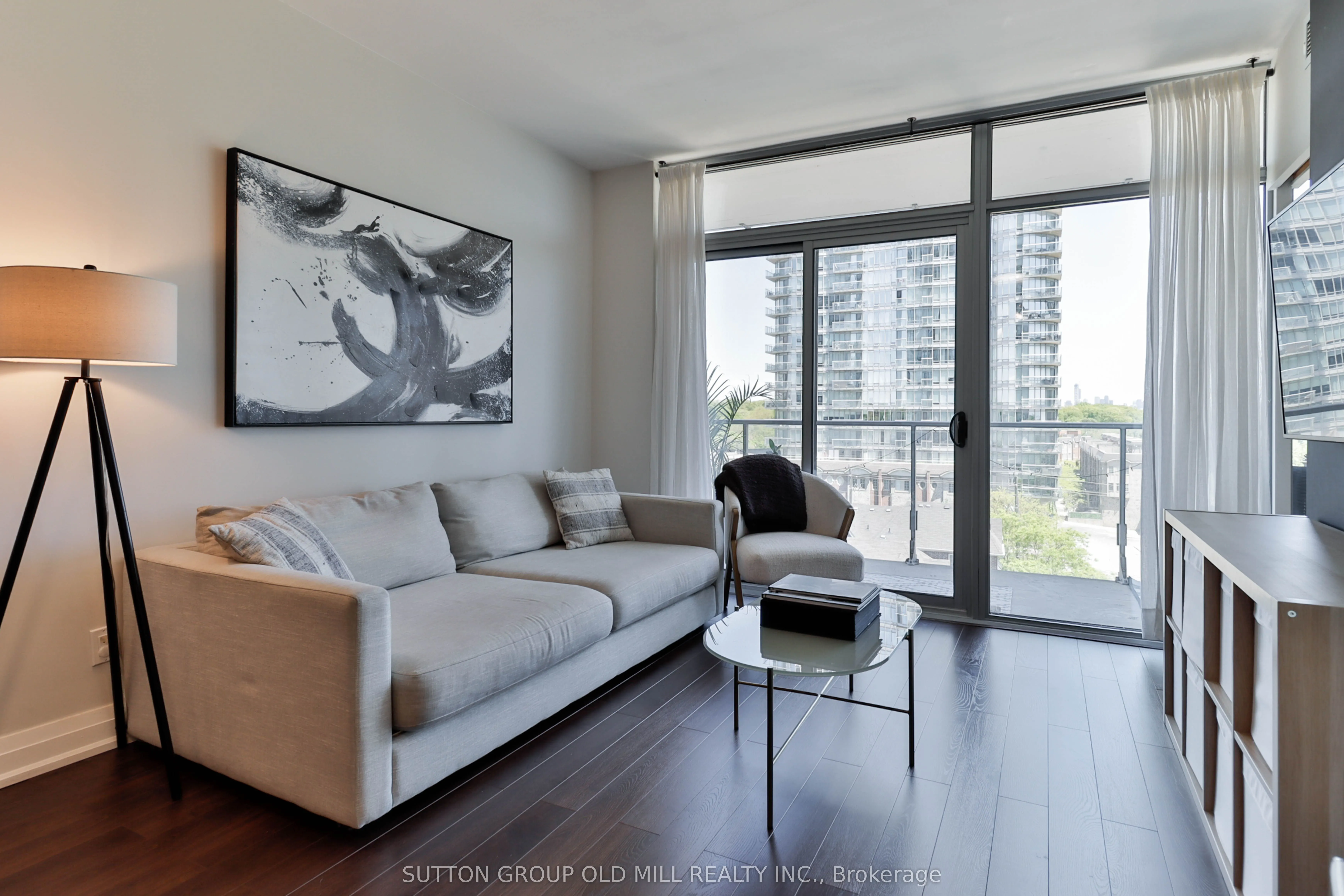 103 The Queensway #602