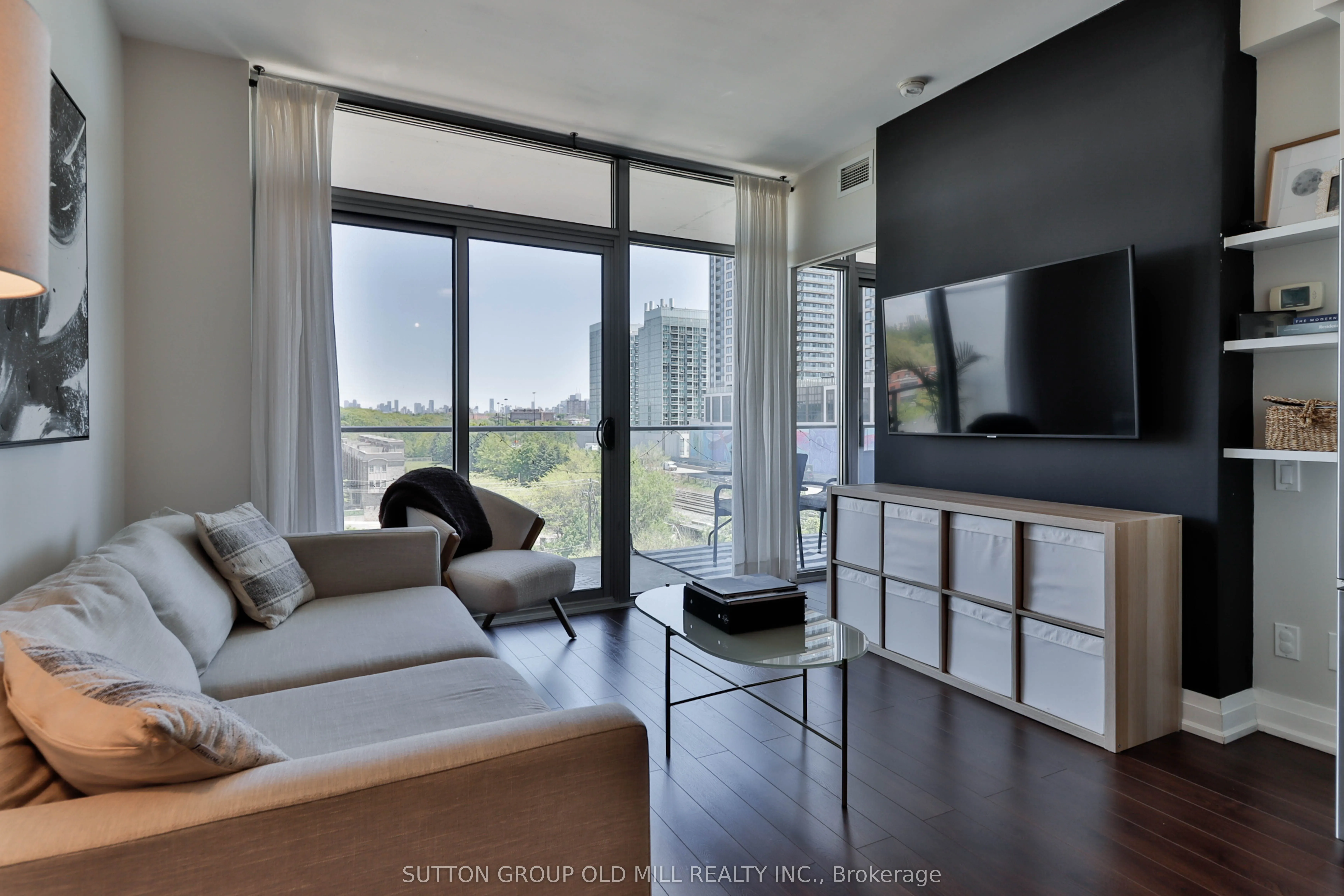 103 The Queensway #602