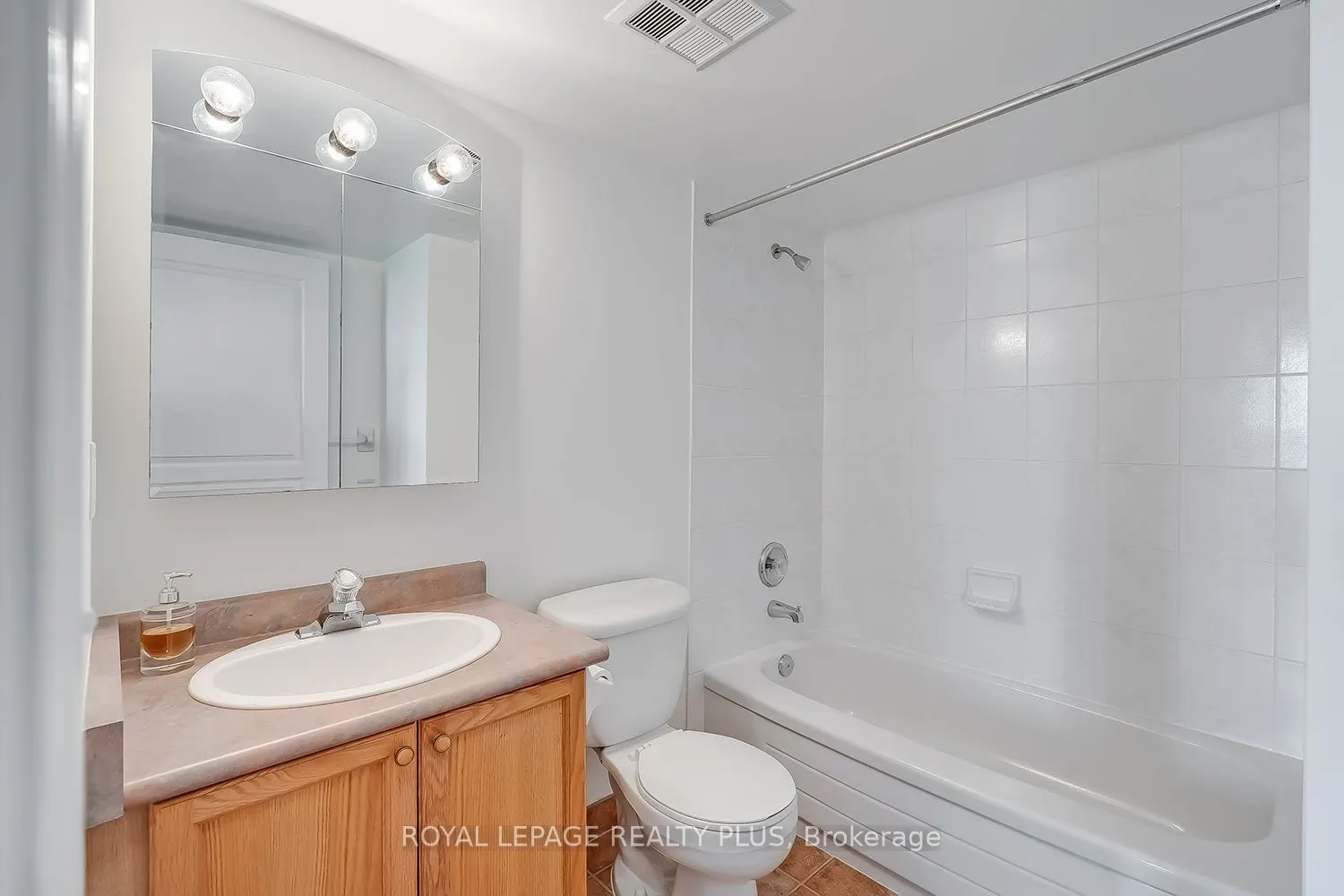 2585 Erin Centre Boulevard #1101