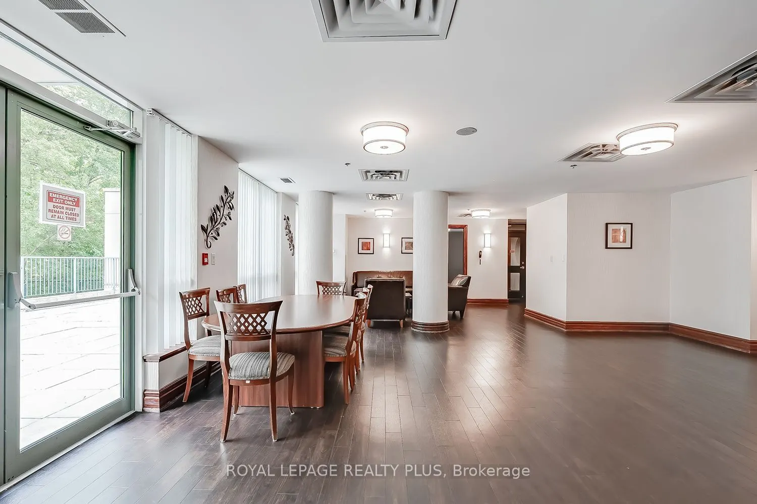 2585 Erin Centre Boulevard #1101