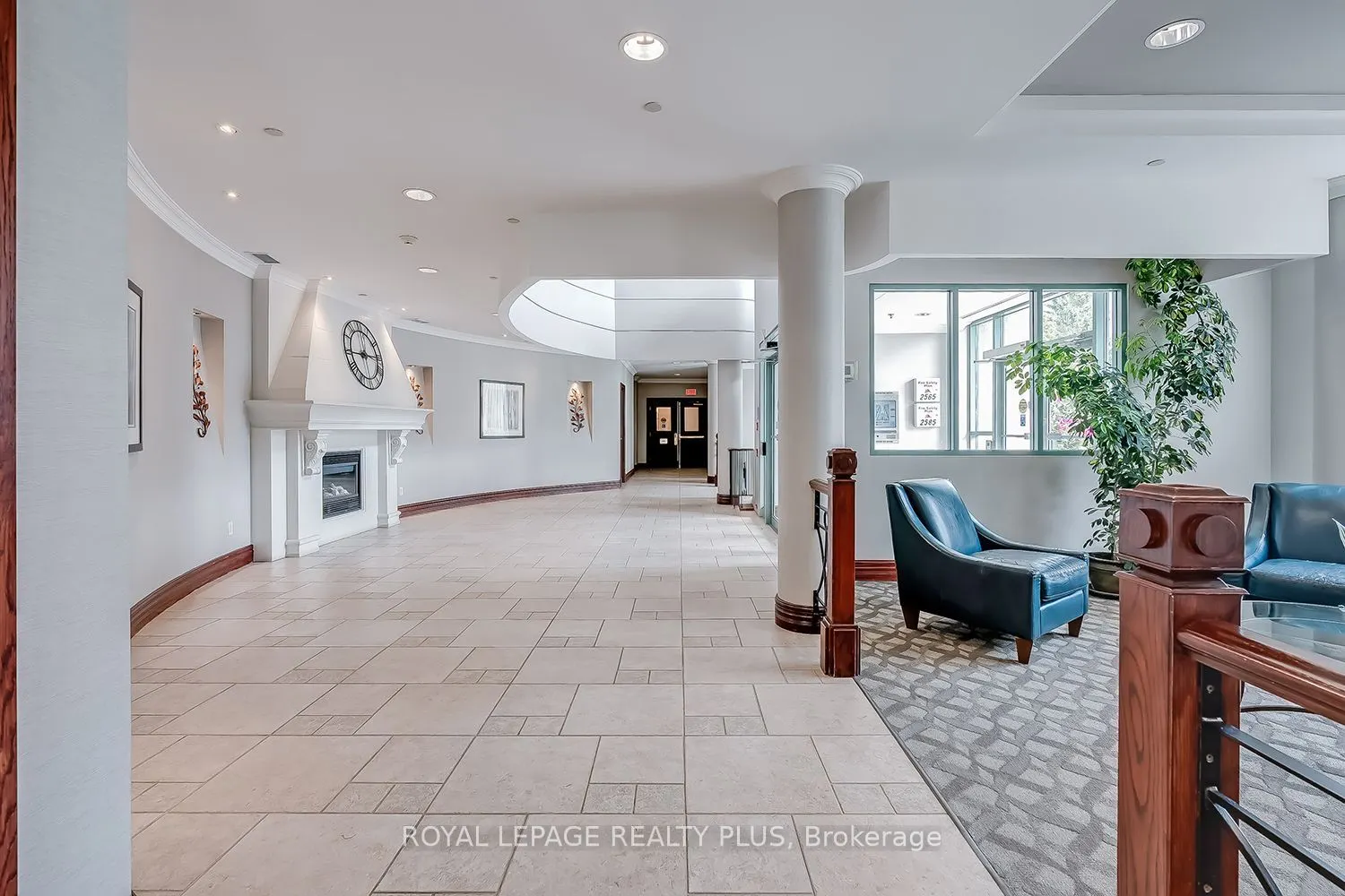 2585 Erin Centre Boulevard #1101