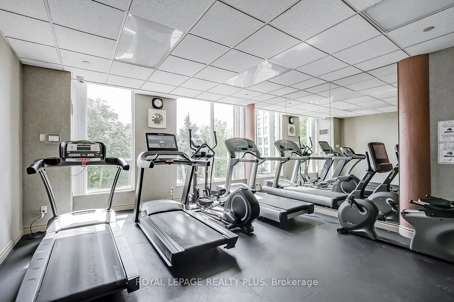 2585 Erin Centre Boulevard #1101