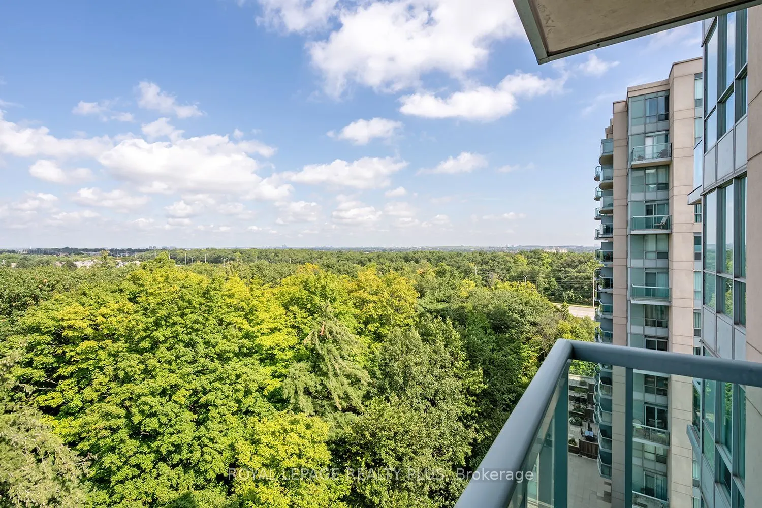 2585 Erin Centre Boulevard #1101