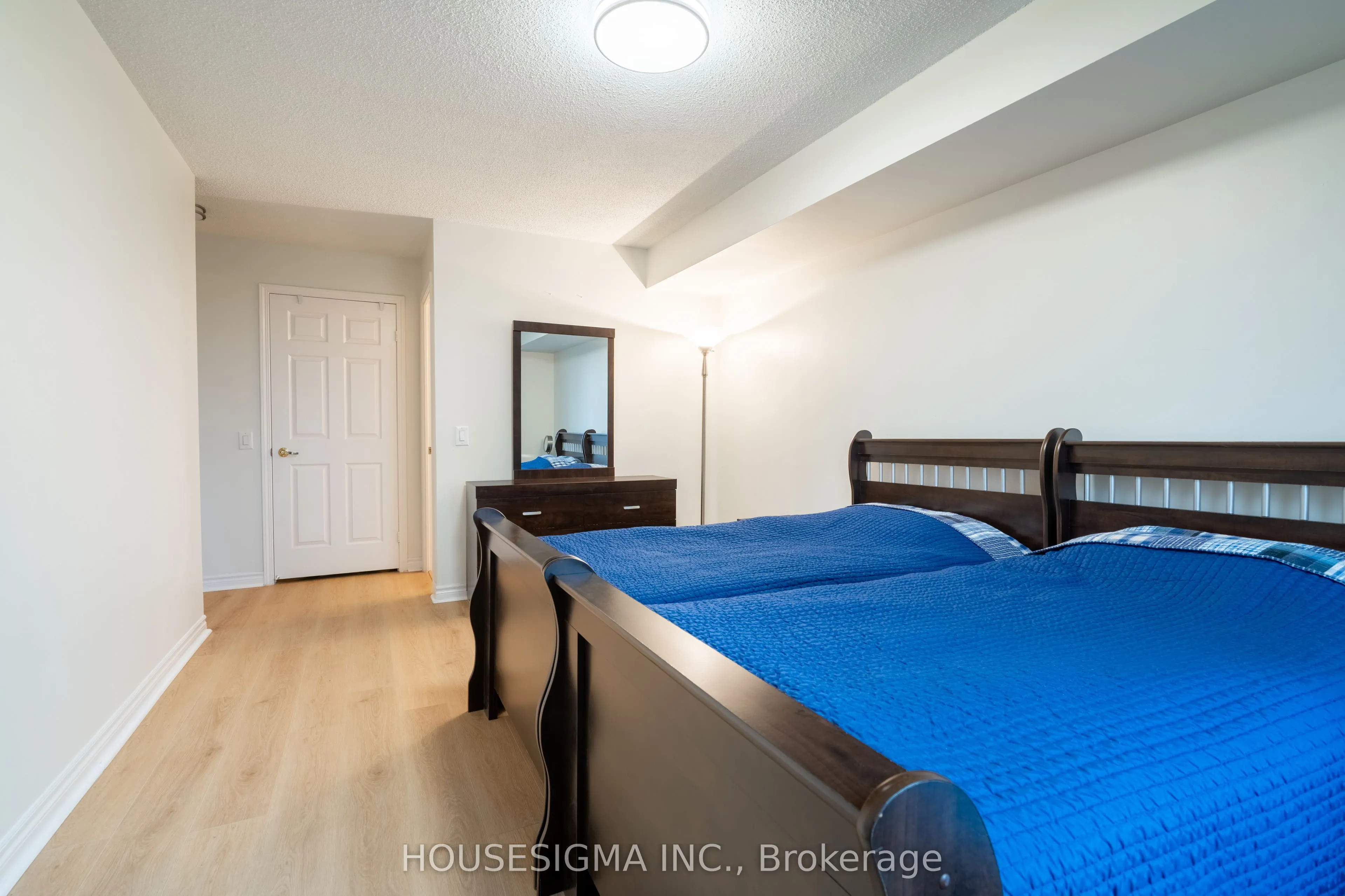 35 Kingsbridge Garden Circle #513
