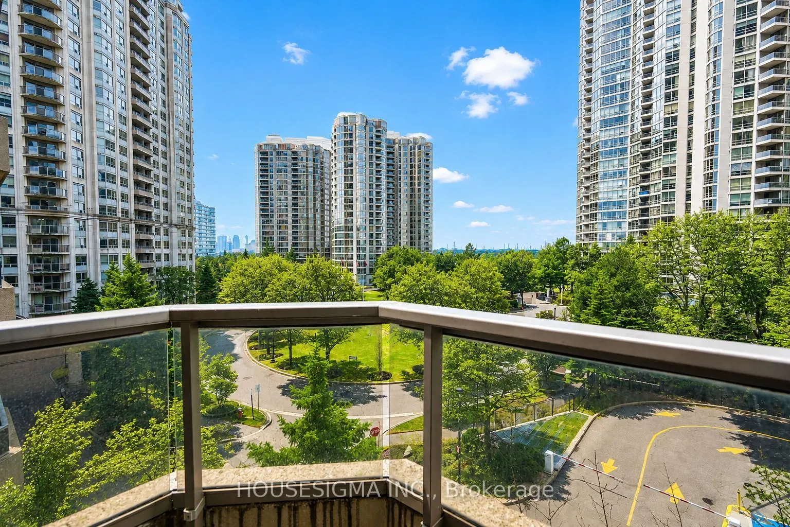 35 Kingsbridge Garden Circle #513