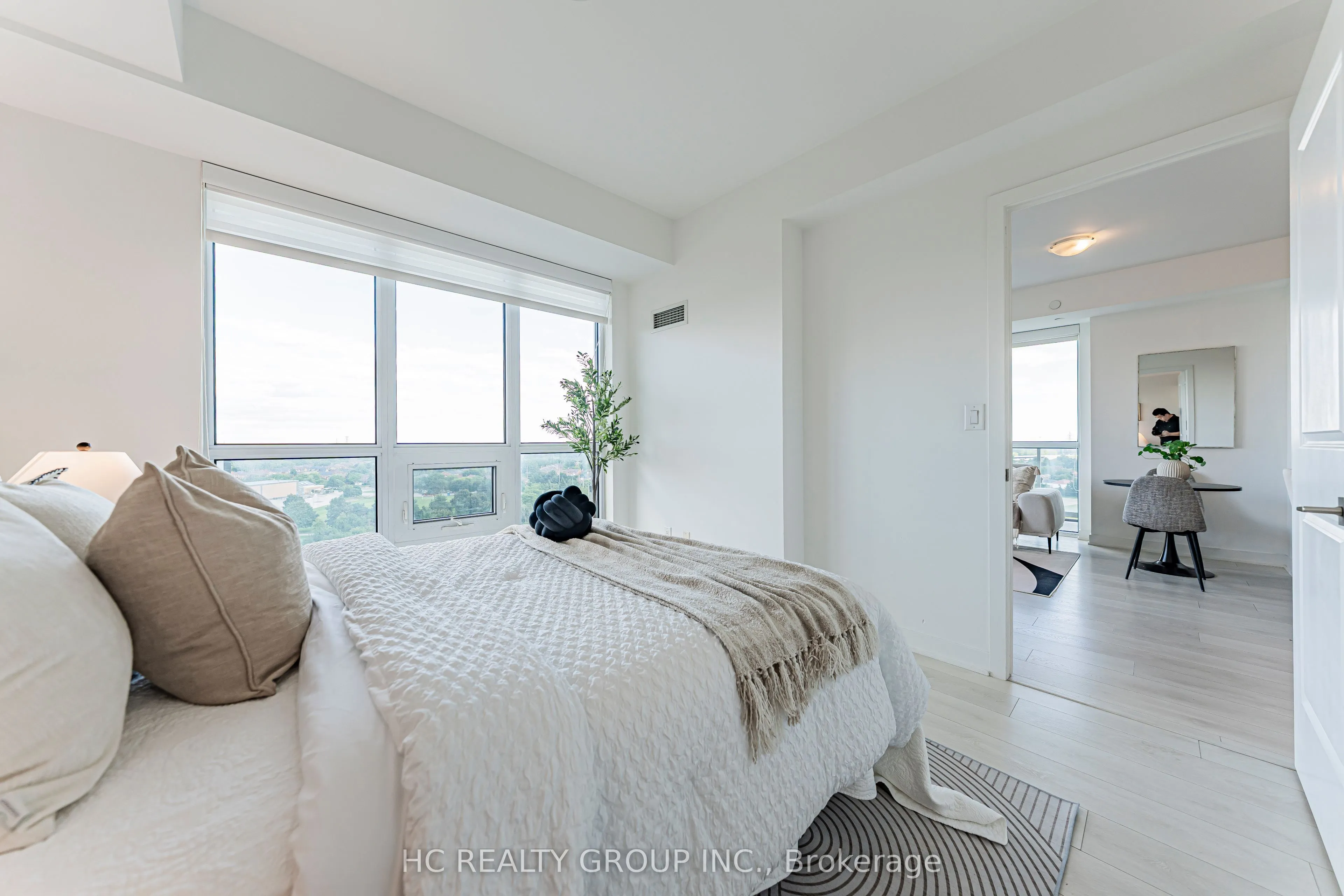4633 Glen Erin Drive #1008