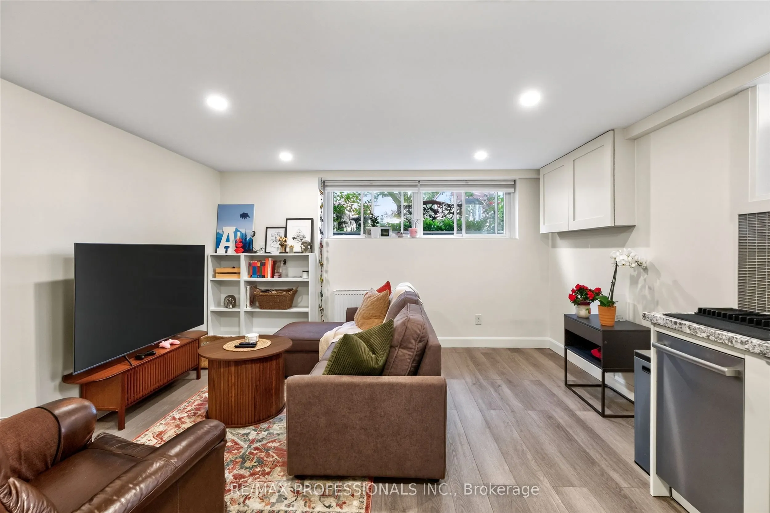 31 Long Branch Avenue