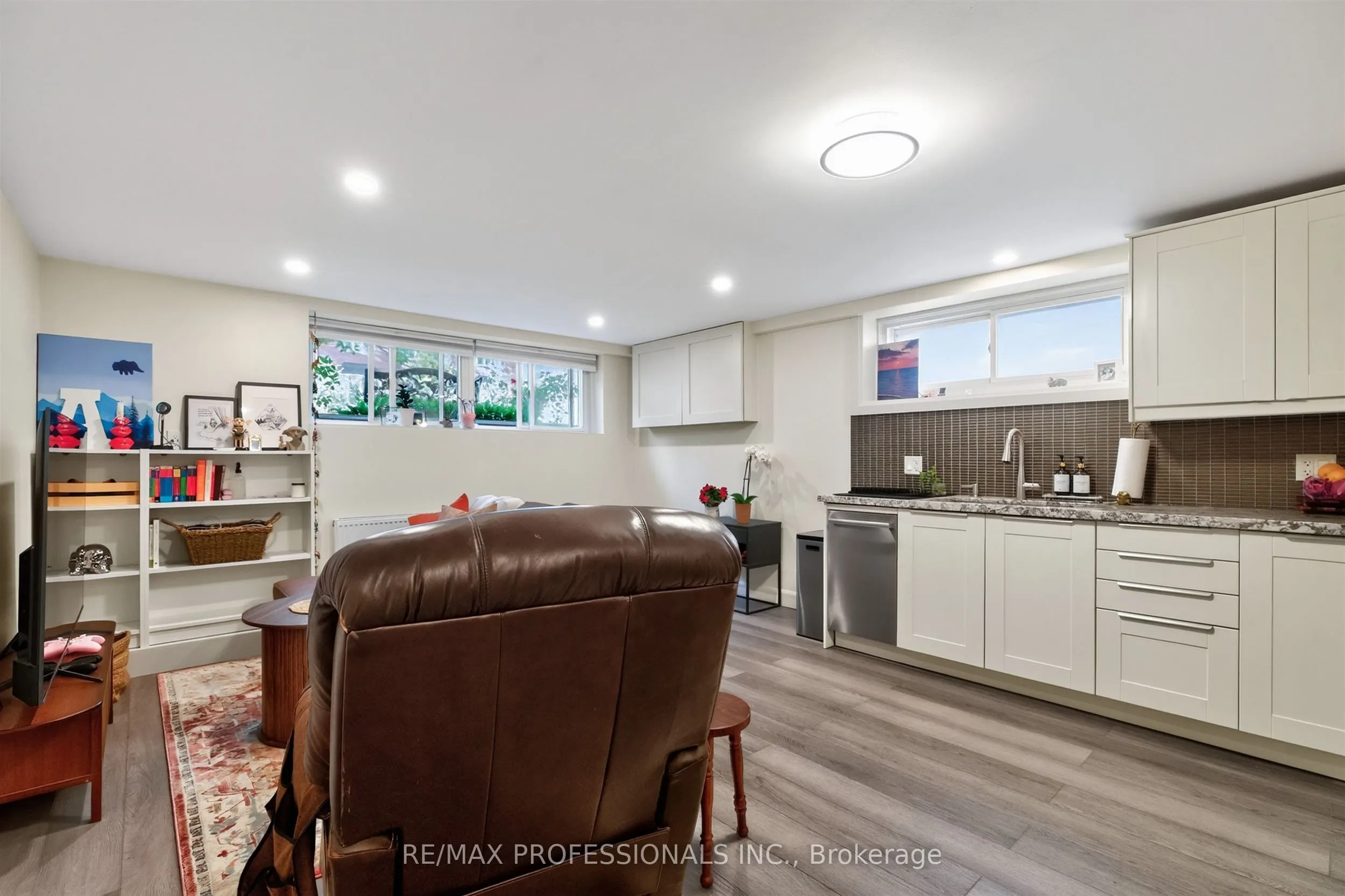 31 Long Branch Avenue