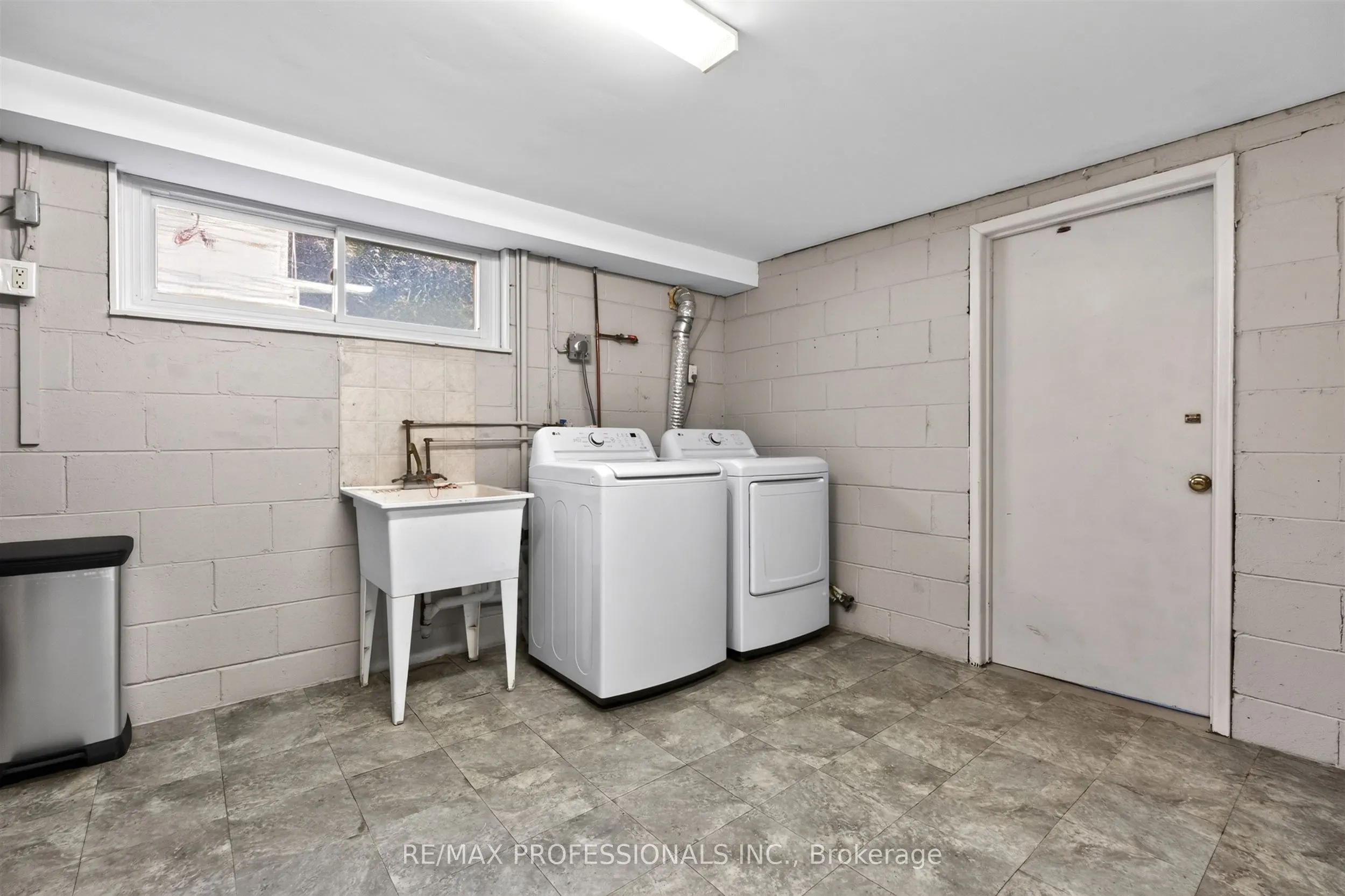 31 Long Branch Avenue