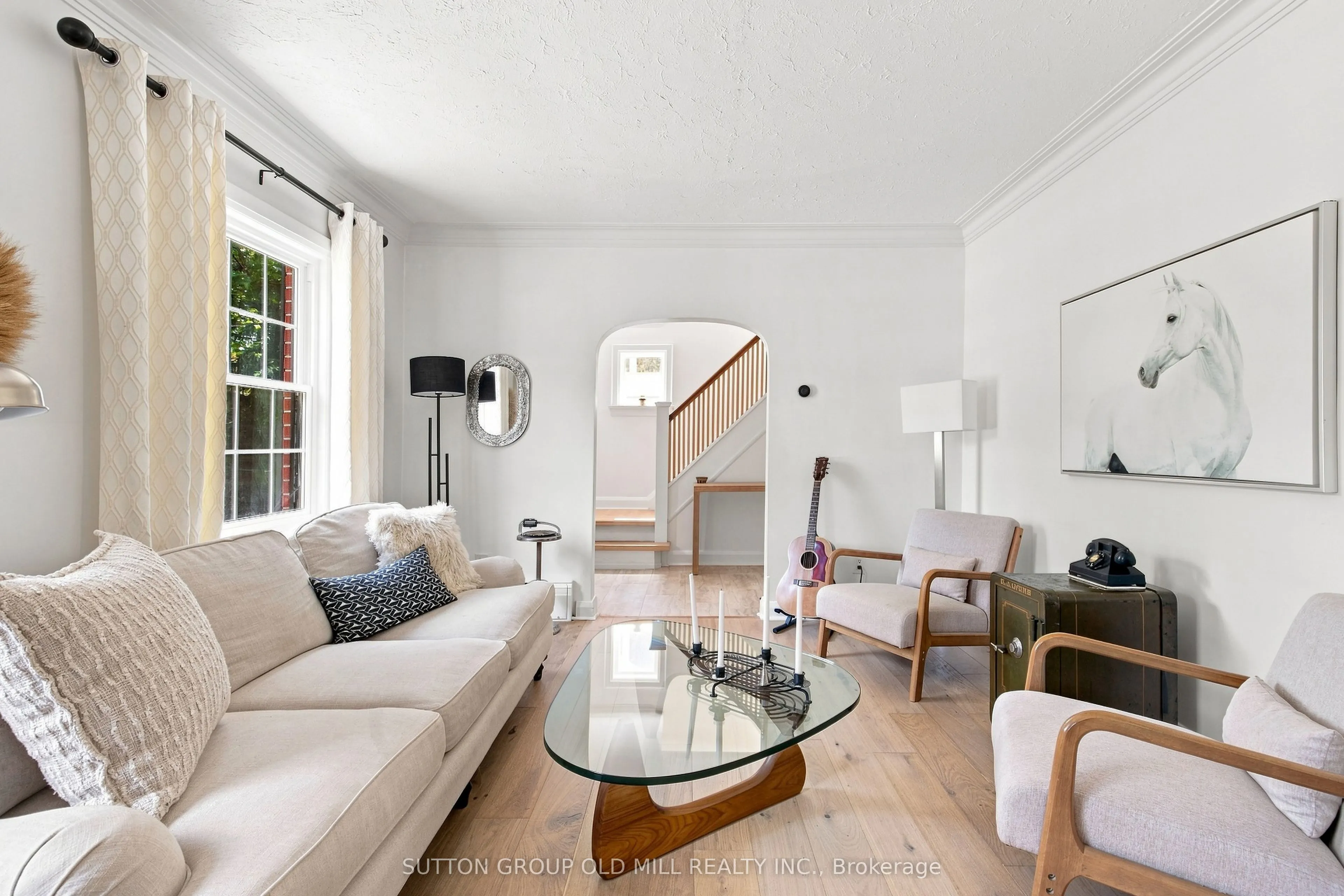 10 Queens Avenue