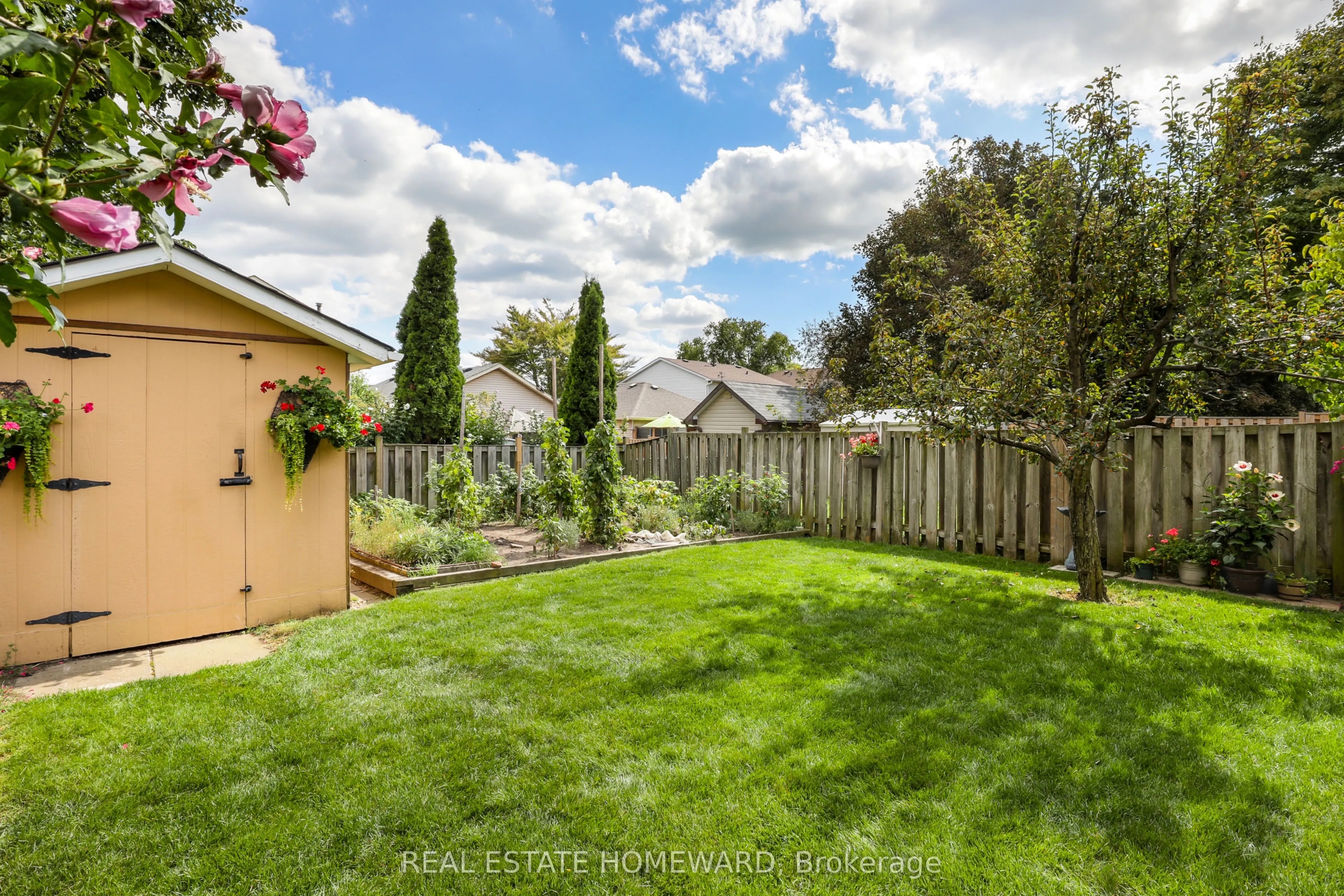 6399 Colebrook Crescent