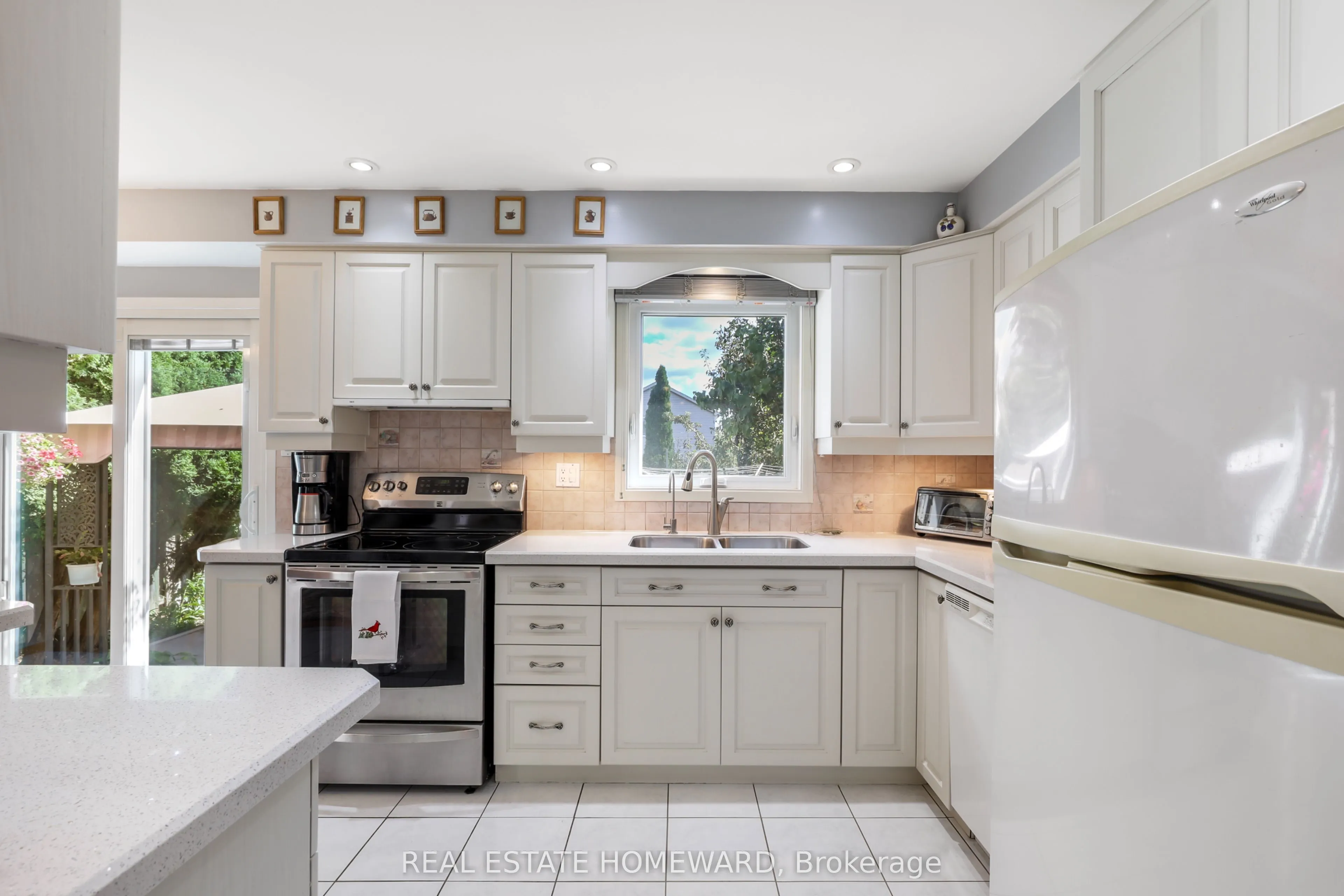 6399 Colebrook Crescent