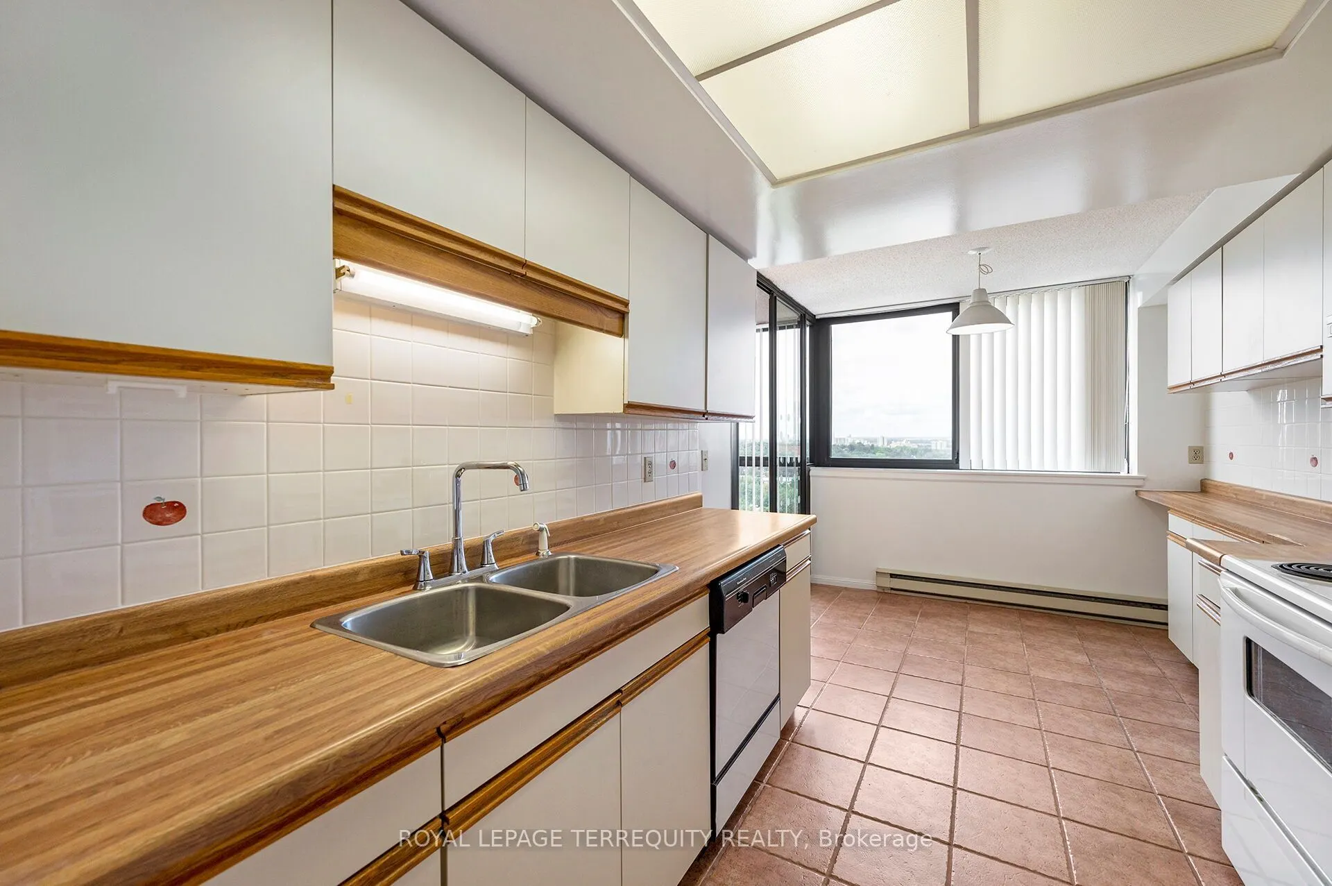 40 Richview Road #2002