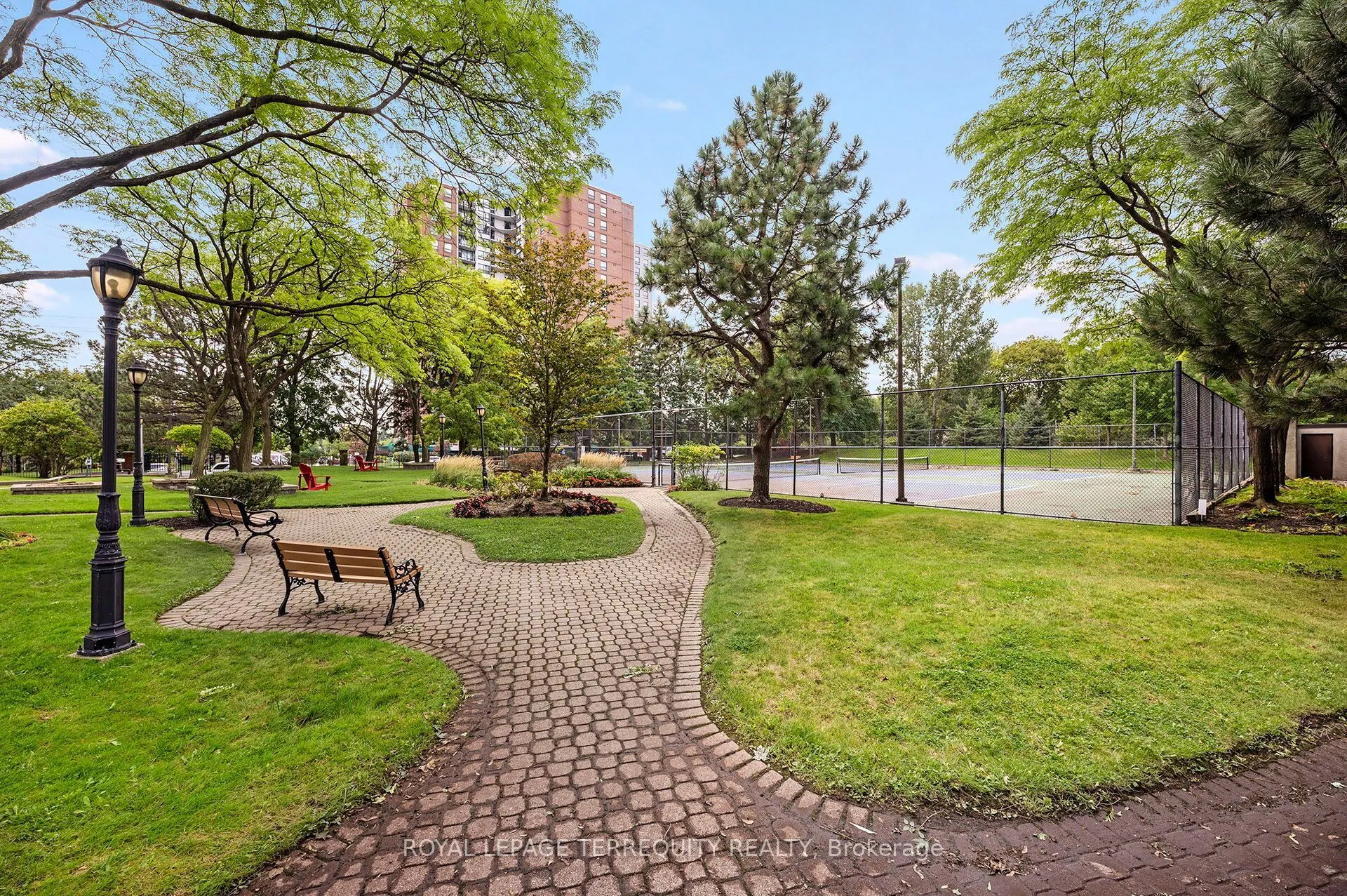 40 Richview Road #2002