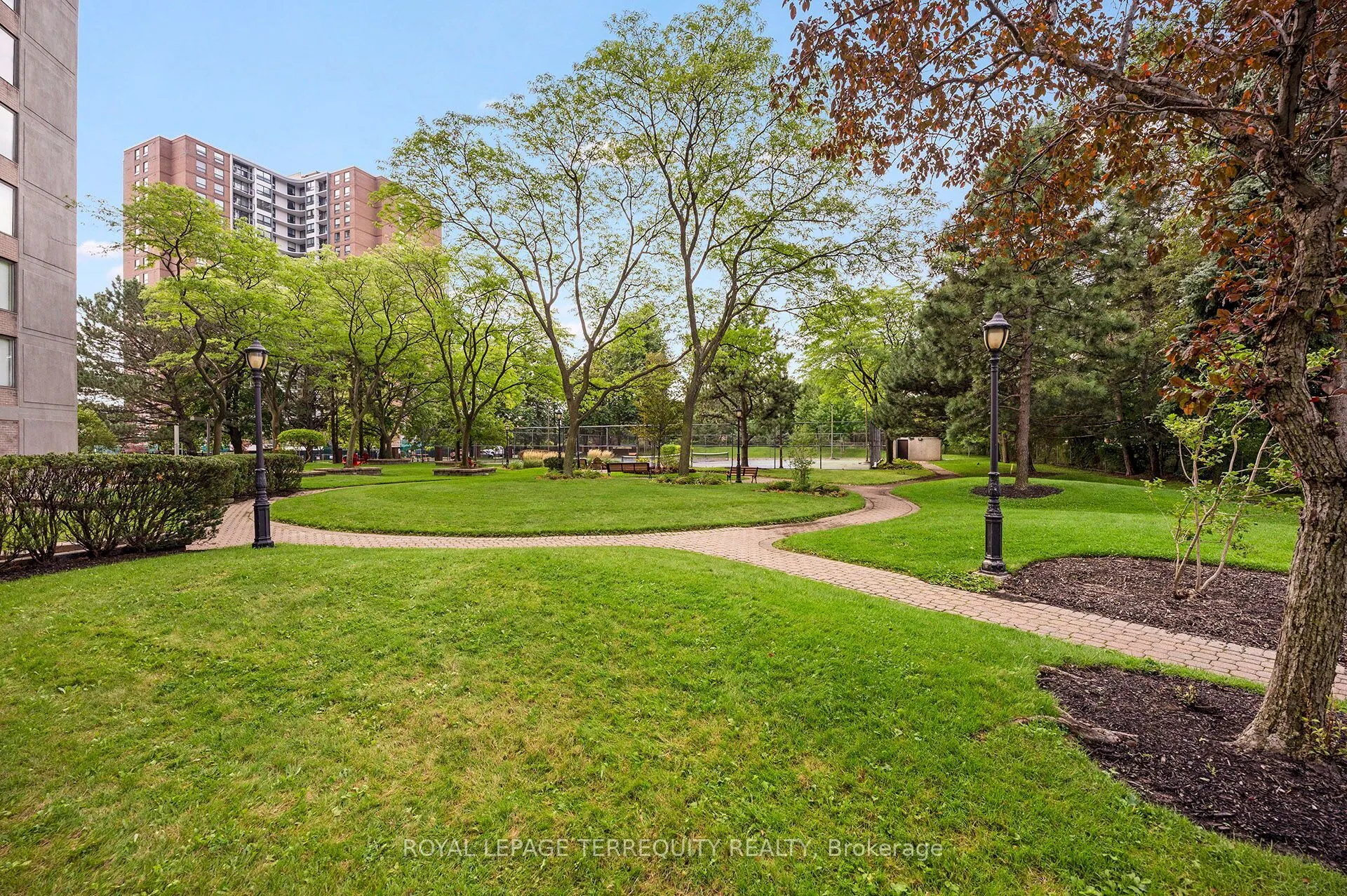 40 Richview Road #2002